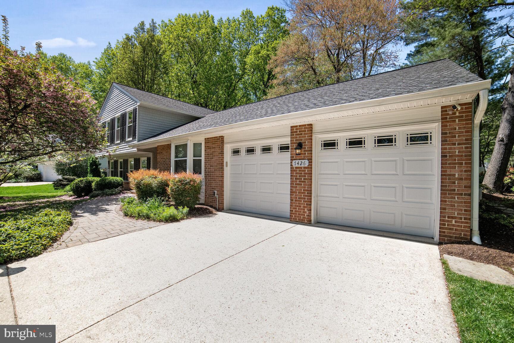 DICKINSON - Residential