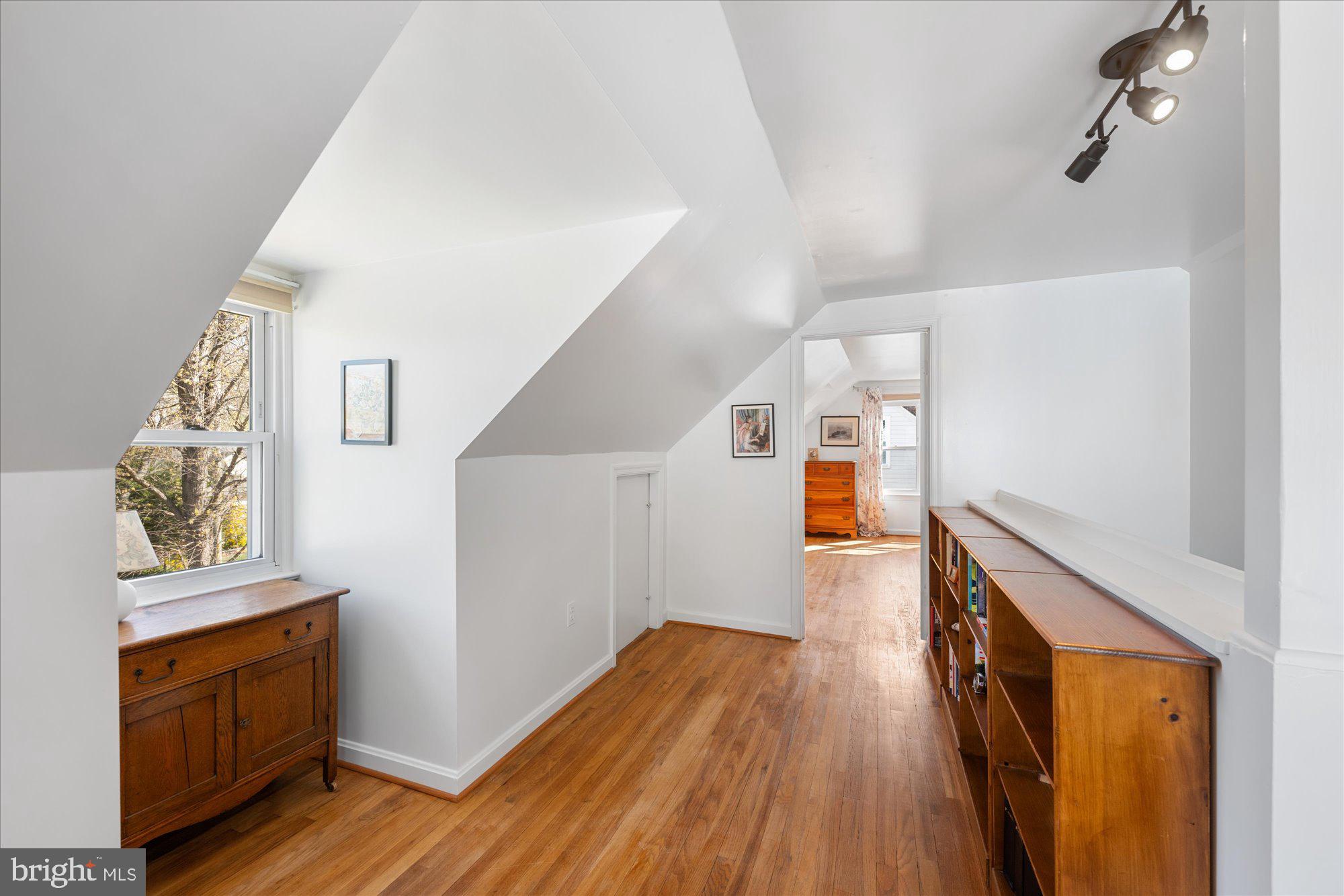 HOMEWOOD - Residential