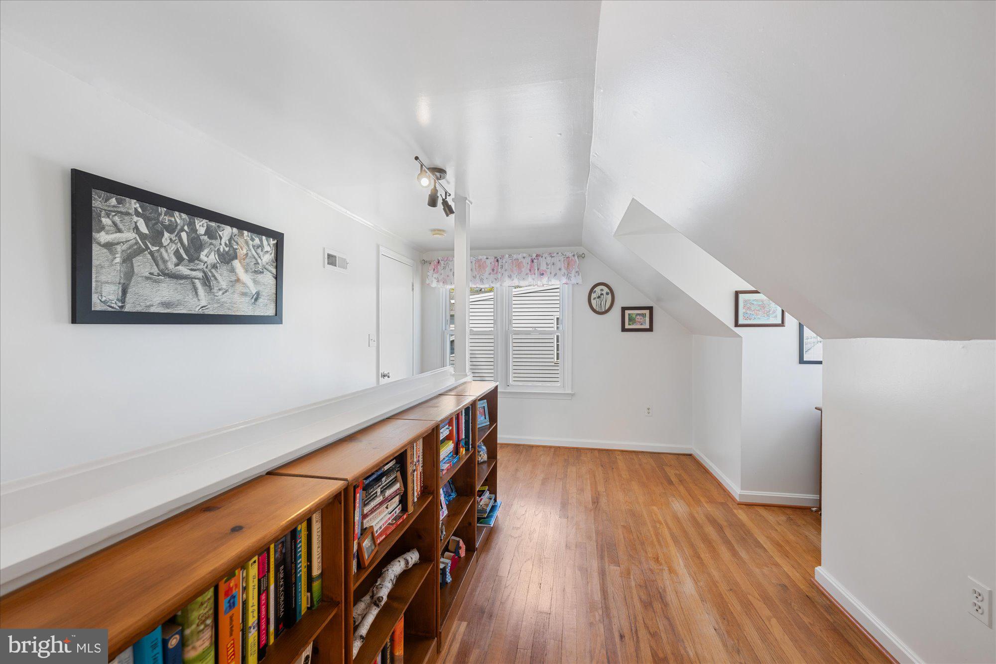 HOMEWOOD - Residential