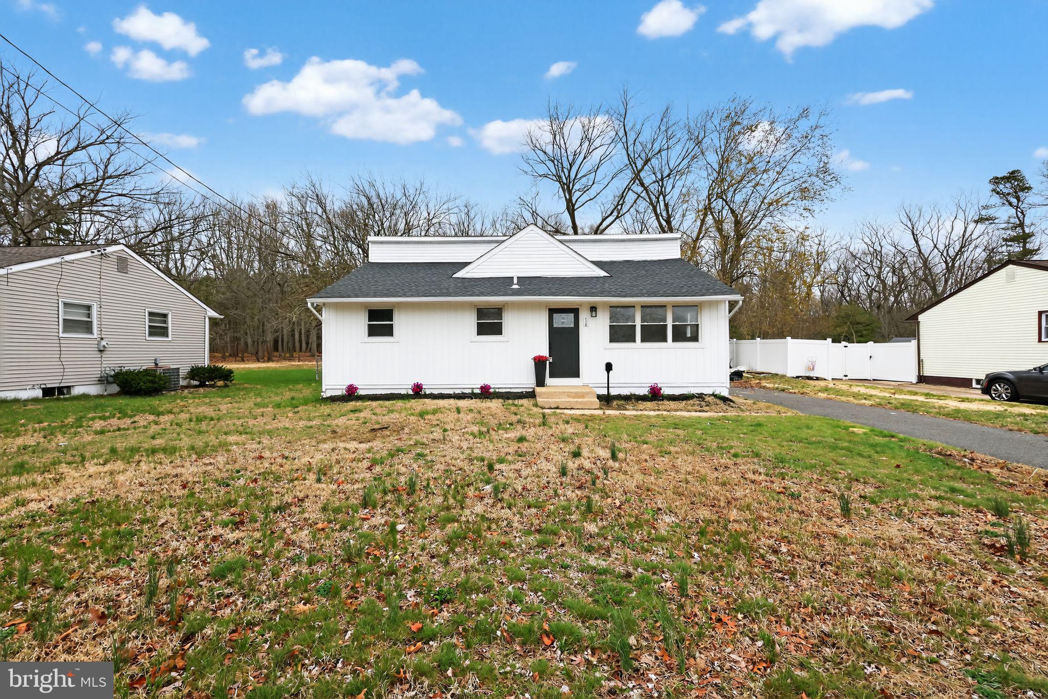 138 COUNTRY CLUB ROAD