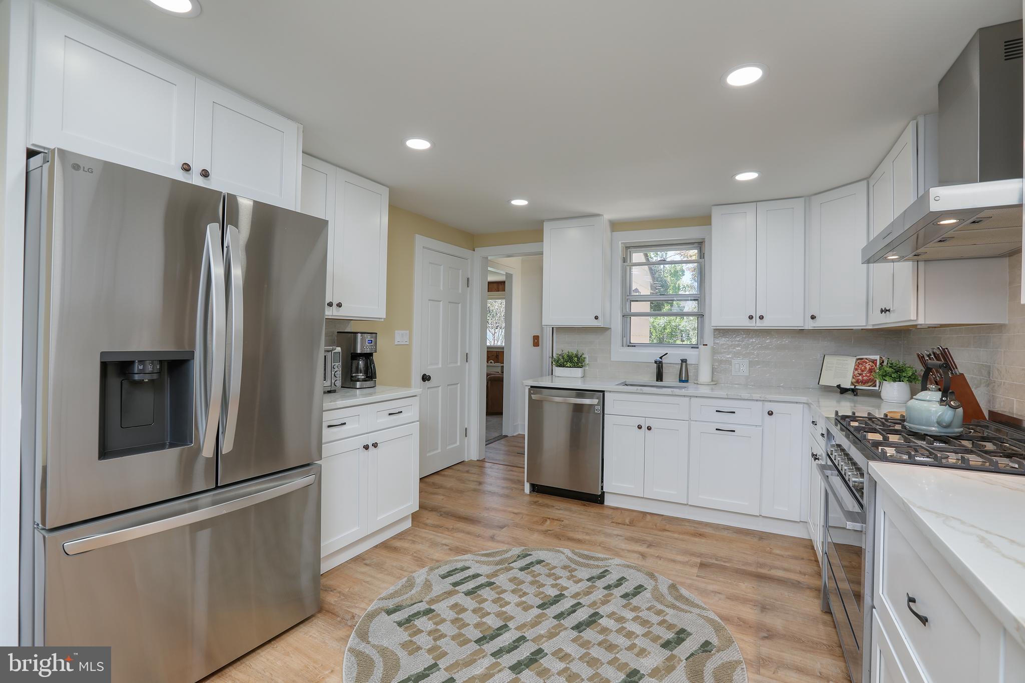 HILLTOP ESTATES - Residential