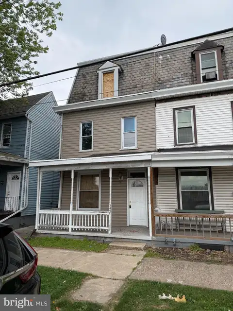 MLS: PADA2060894
