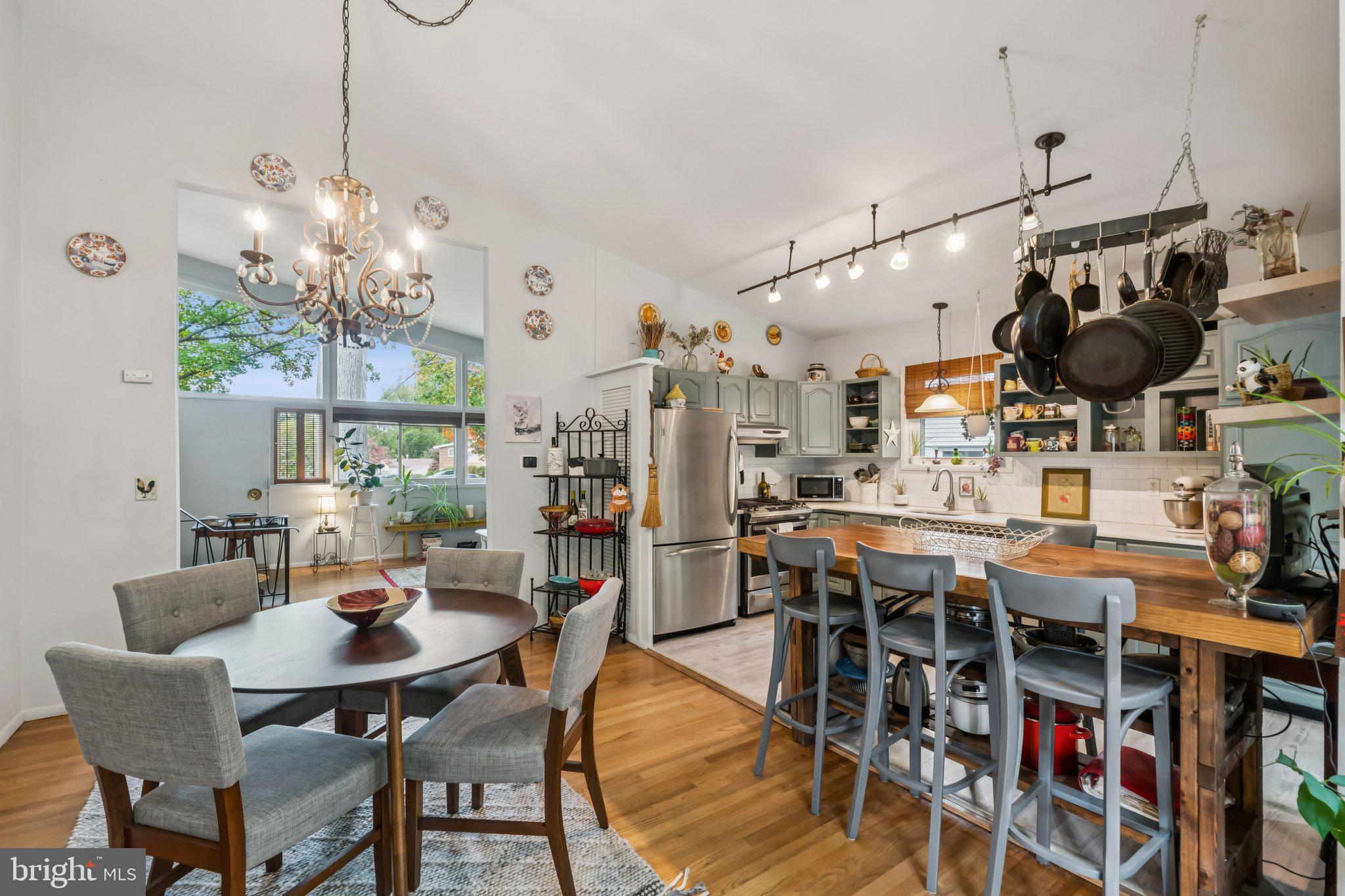 ROCK CREEK PALISADES - Residential