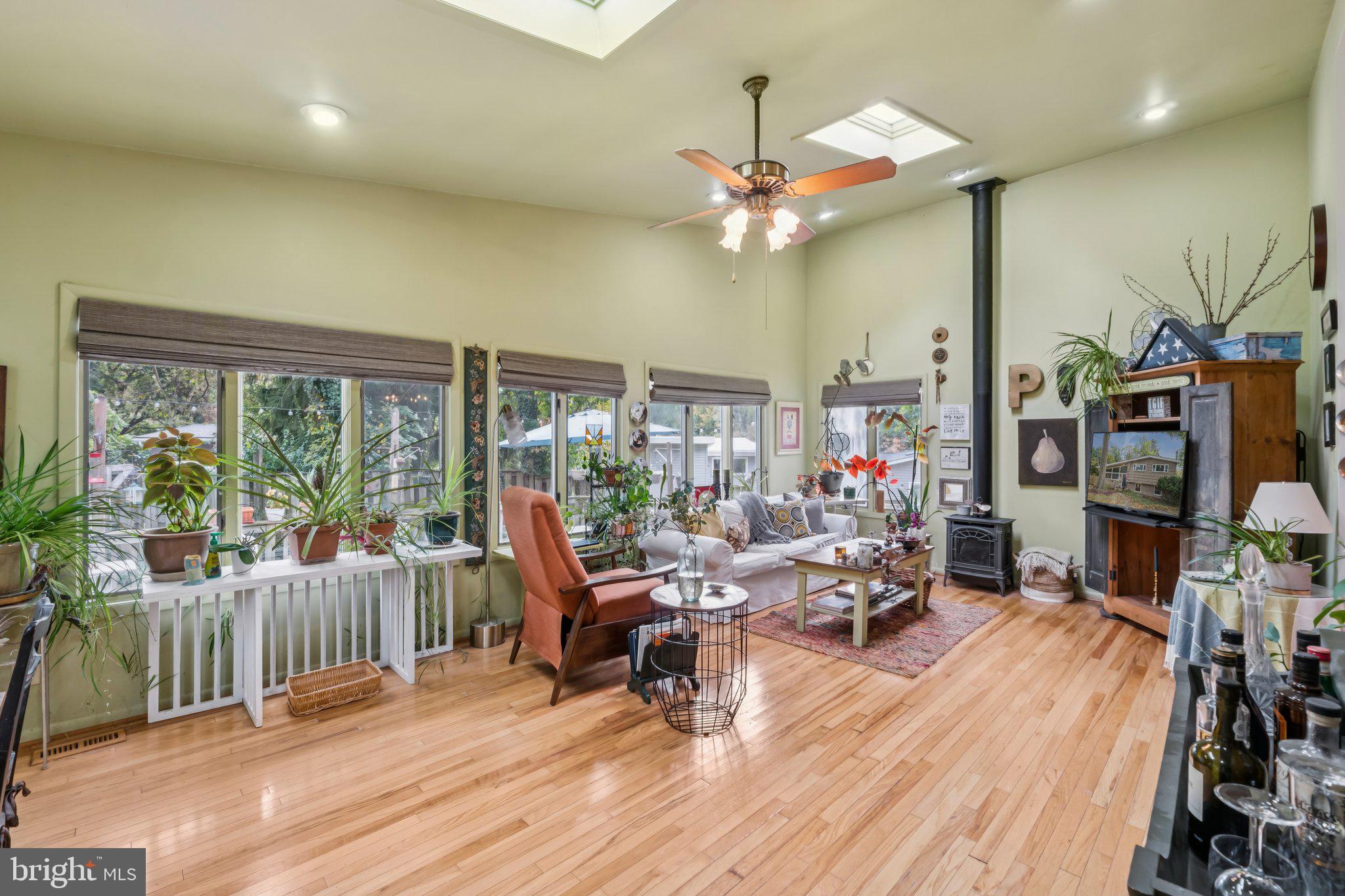 ROCK CREEK PALISADES - Residential