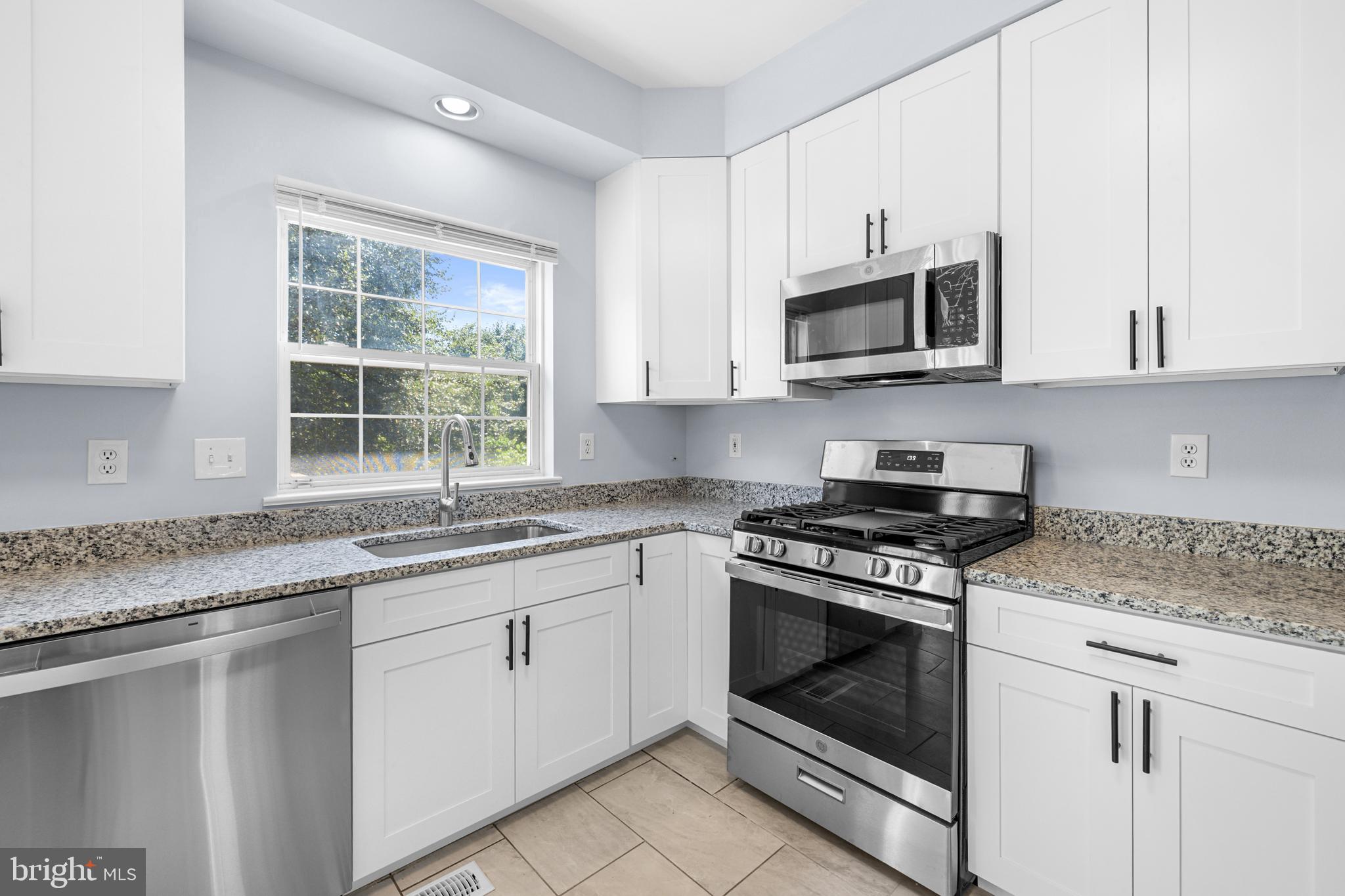 CLOVERLEAF TOWNHOMES - Residential