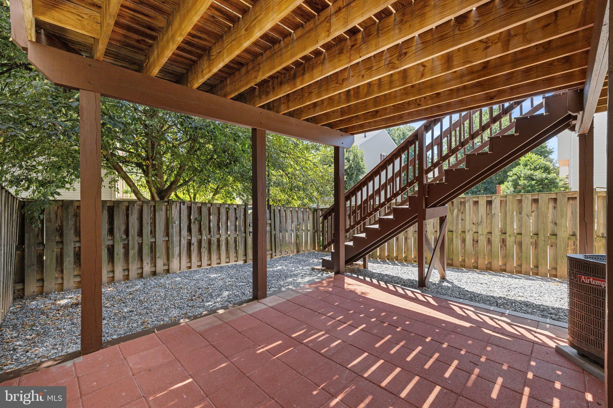 CLOVERLEAF TOWNHOMES - Residential