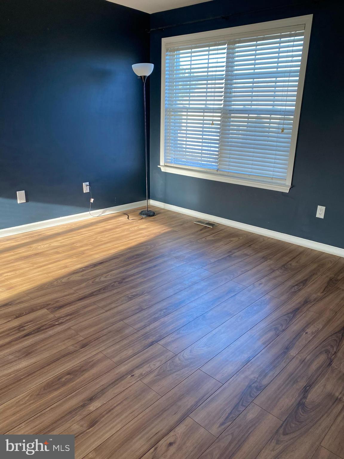 WALNUT BANK FARMS - Residential