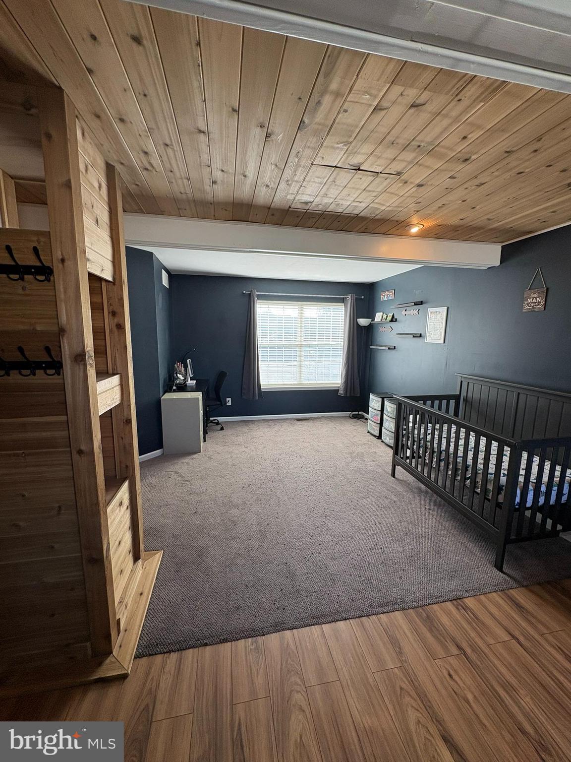 WALNUT BANK FARMS - Residential