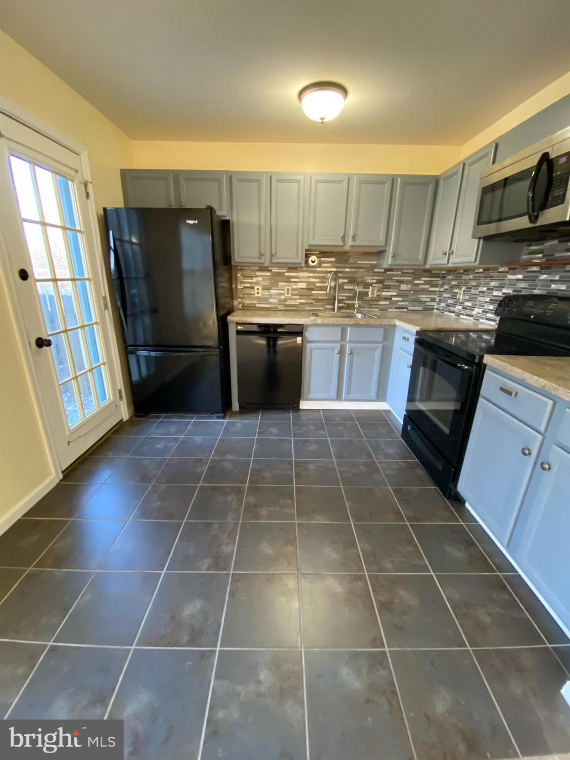 WALNUT BANK FARMS - Residential