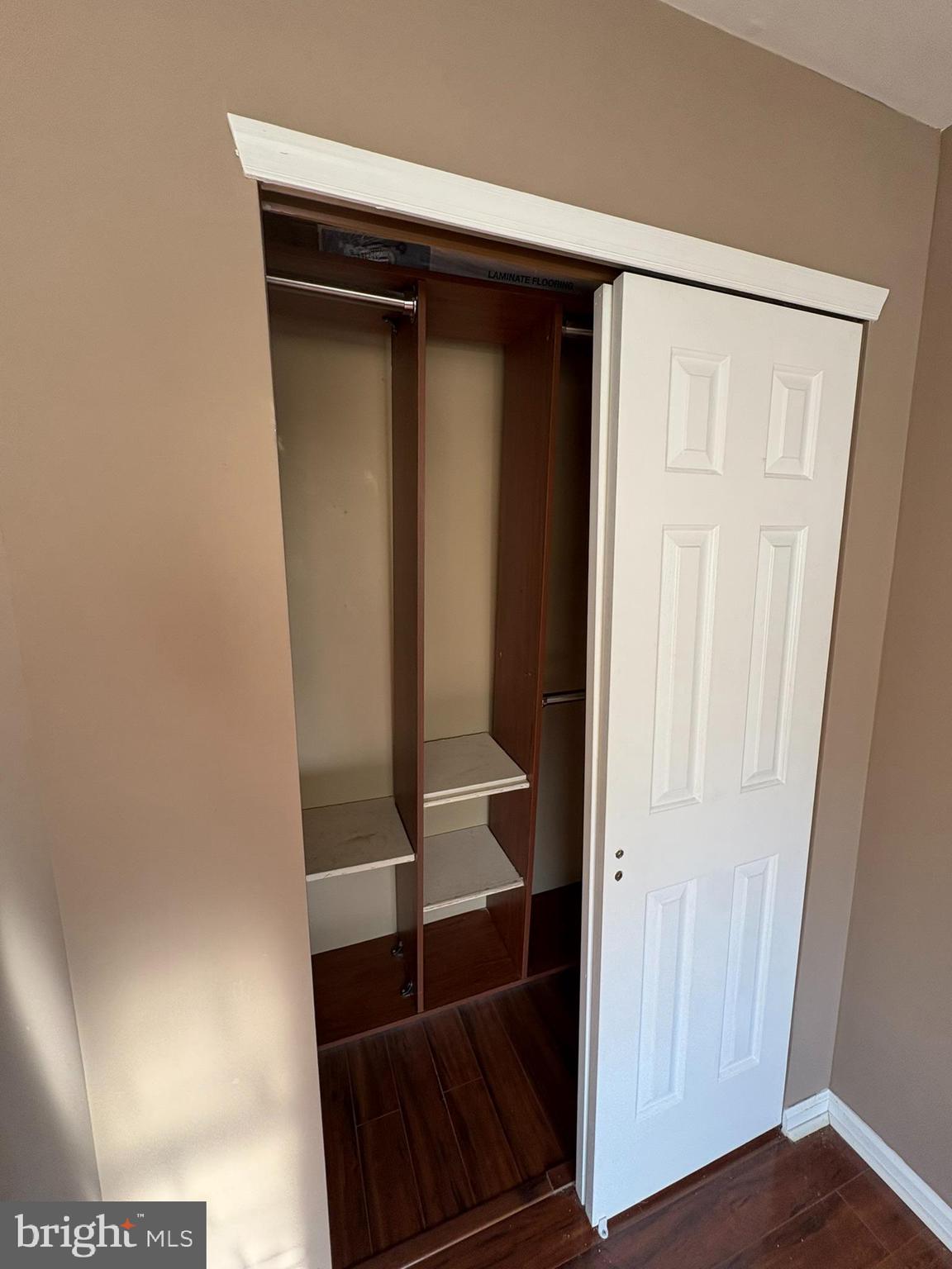 WALNUT BANK FARMS - Residential