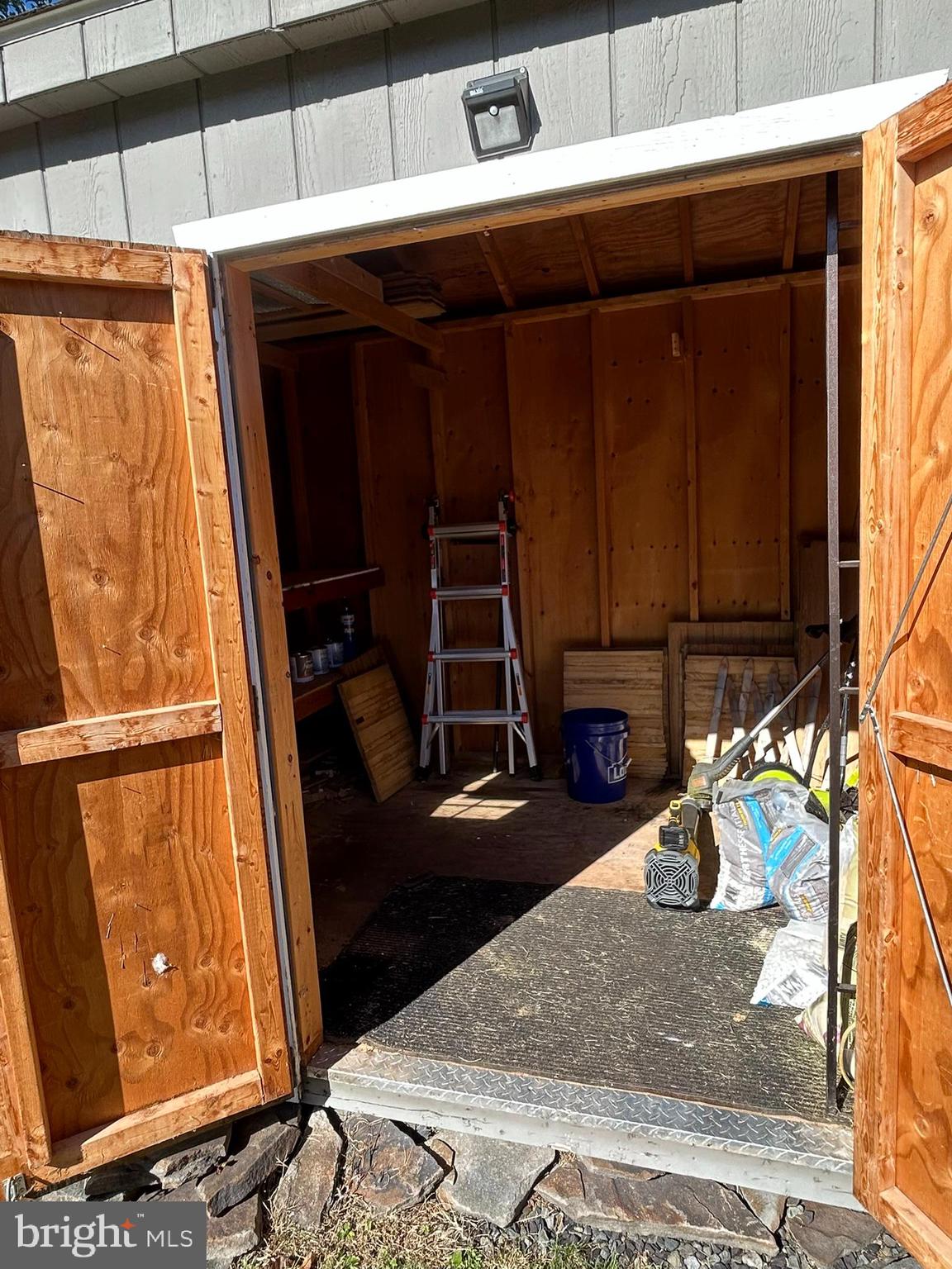 WALNUT BANK FARMS - Residential