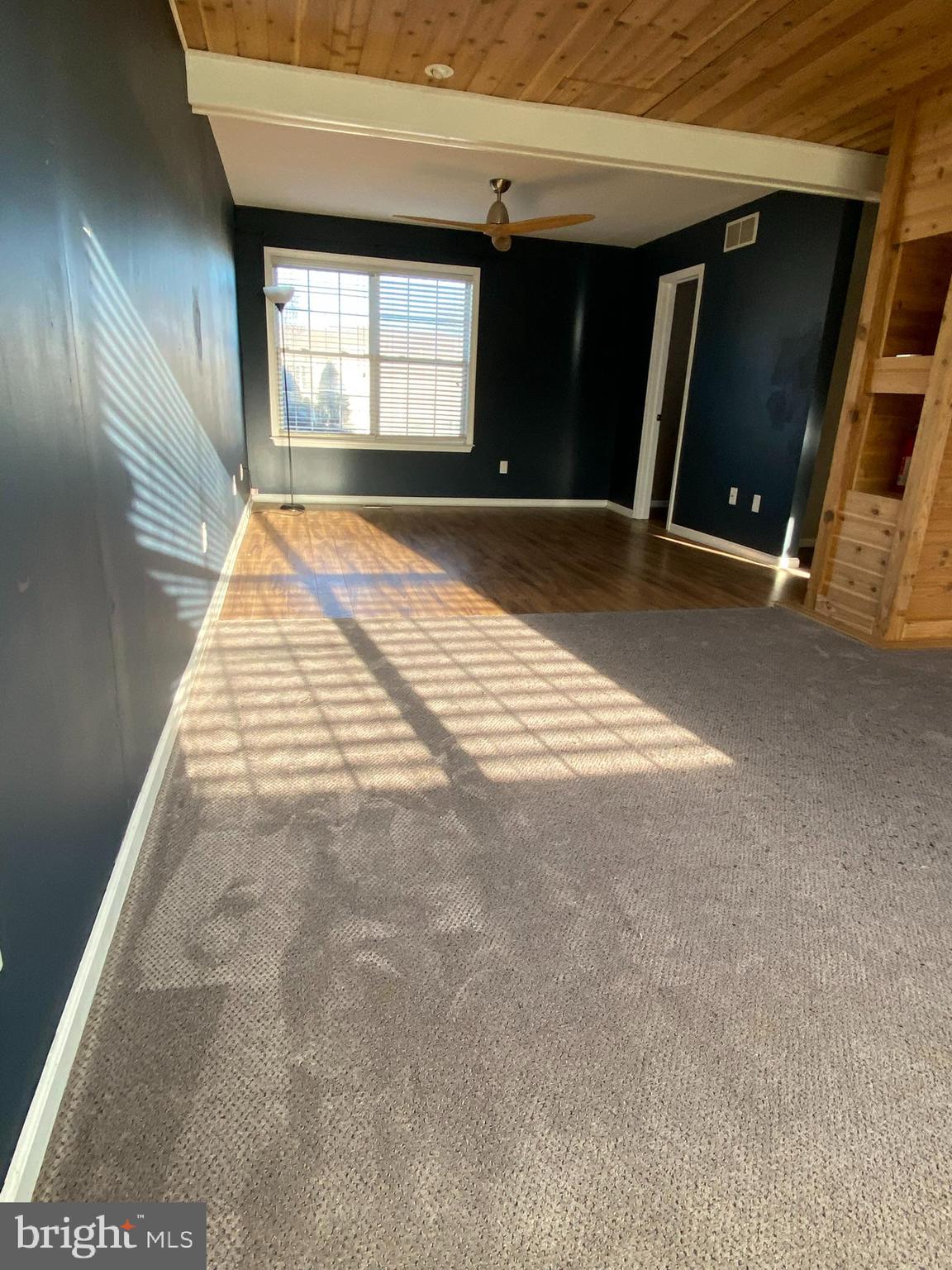 WALNUT BANK FARMS - Residential