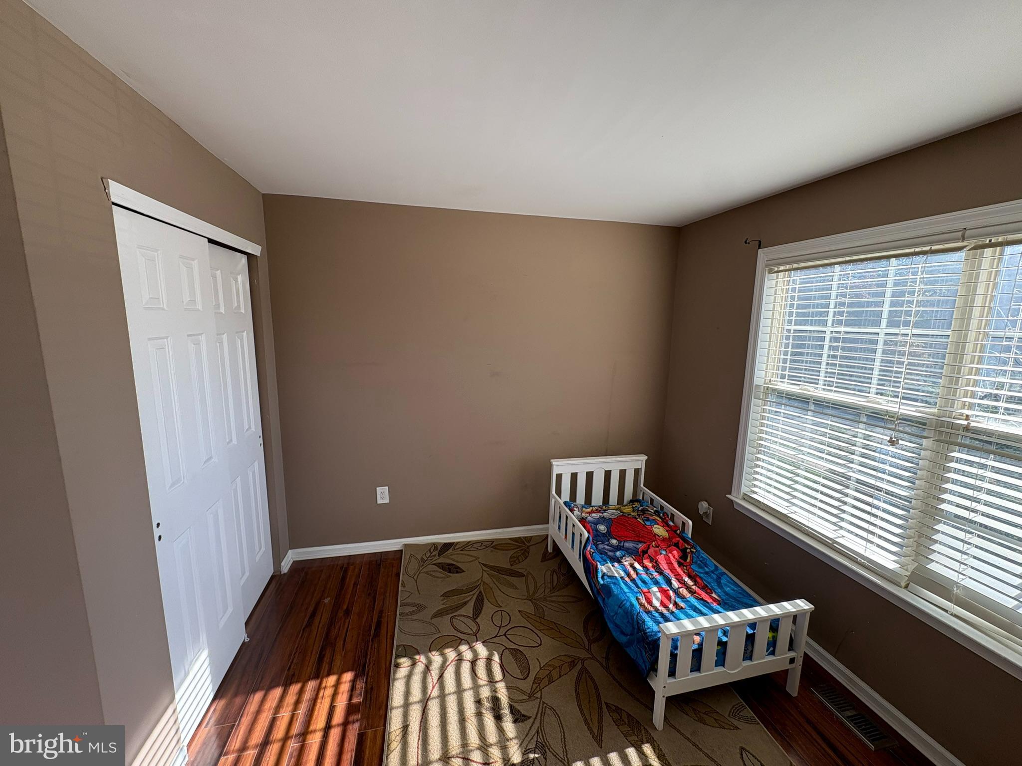 WALNUT BANK FARMS - Residential