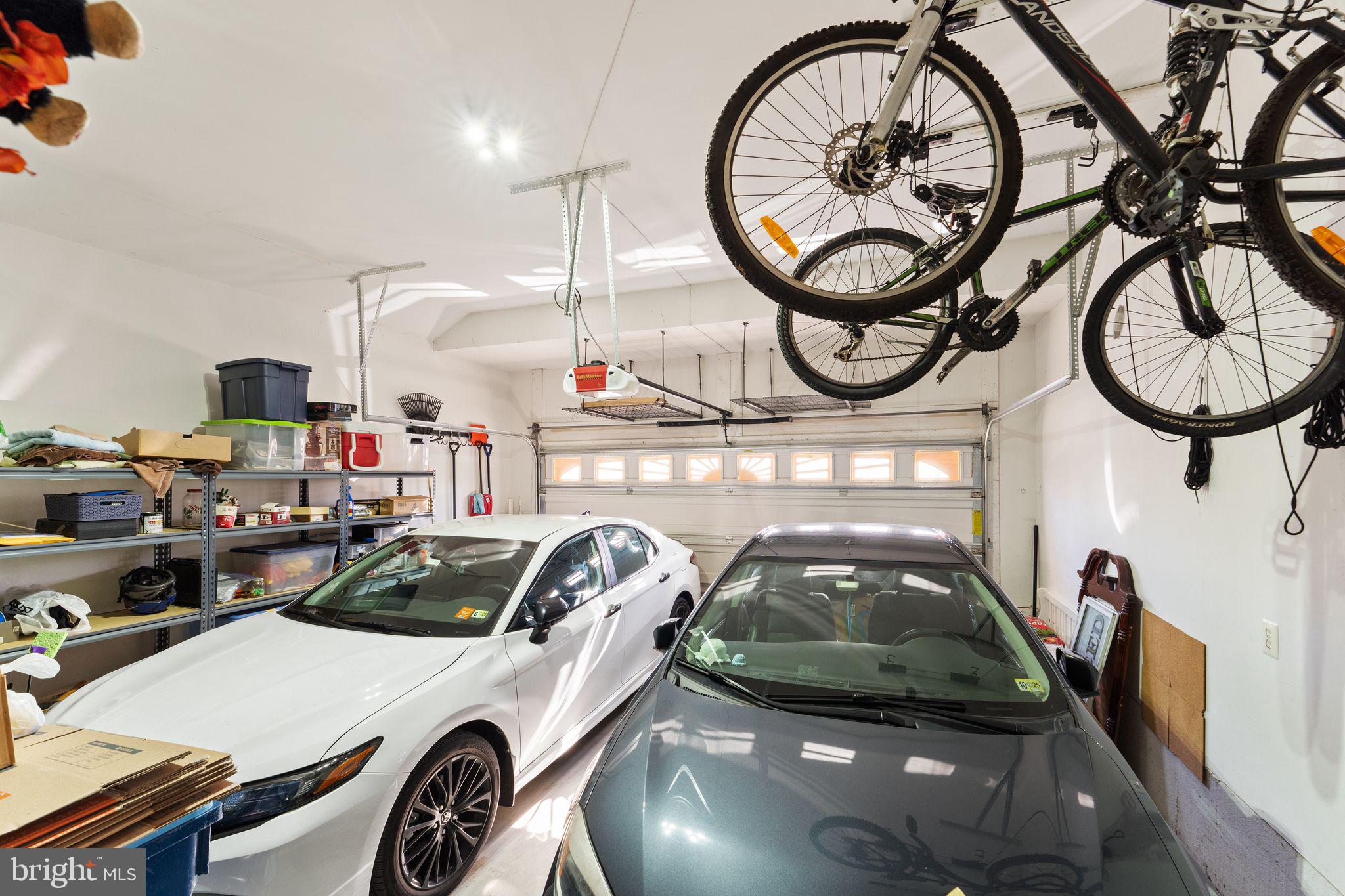 SOUTH RIDING - Residential