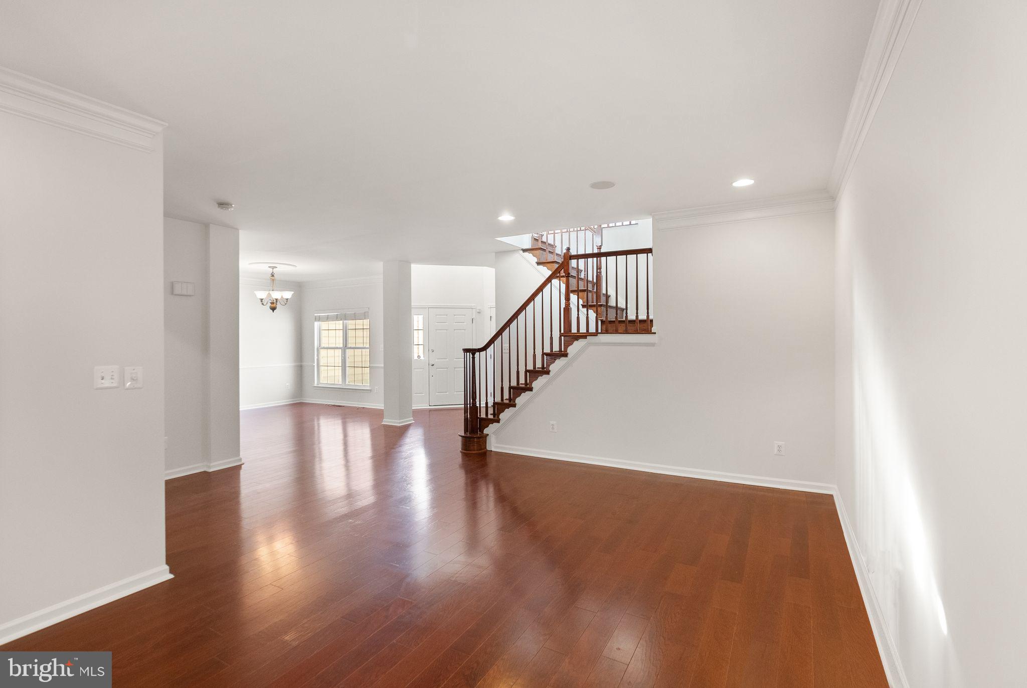 SOUTH RIDING - Residential