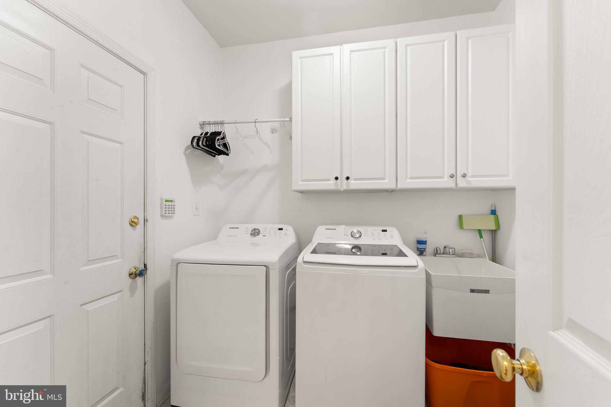 SOUTH RIDING - Residential