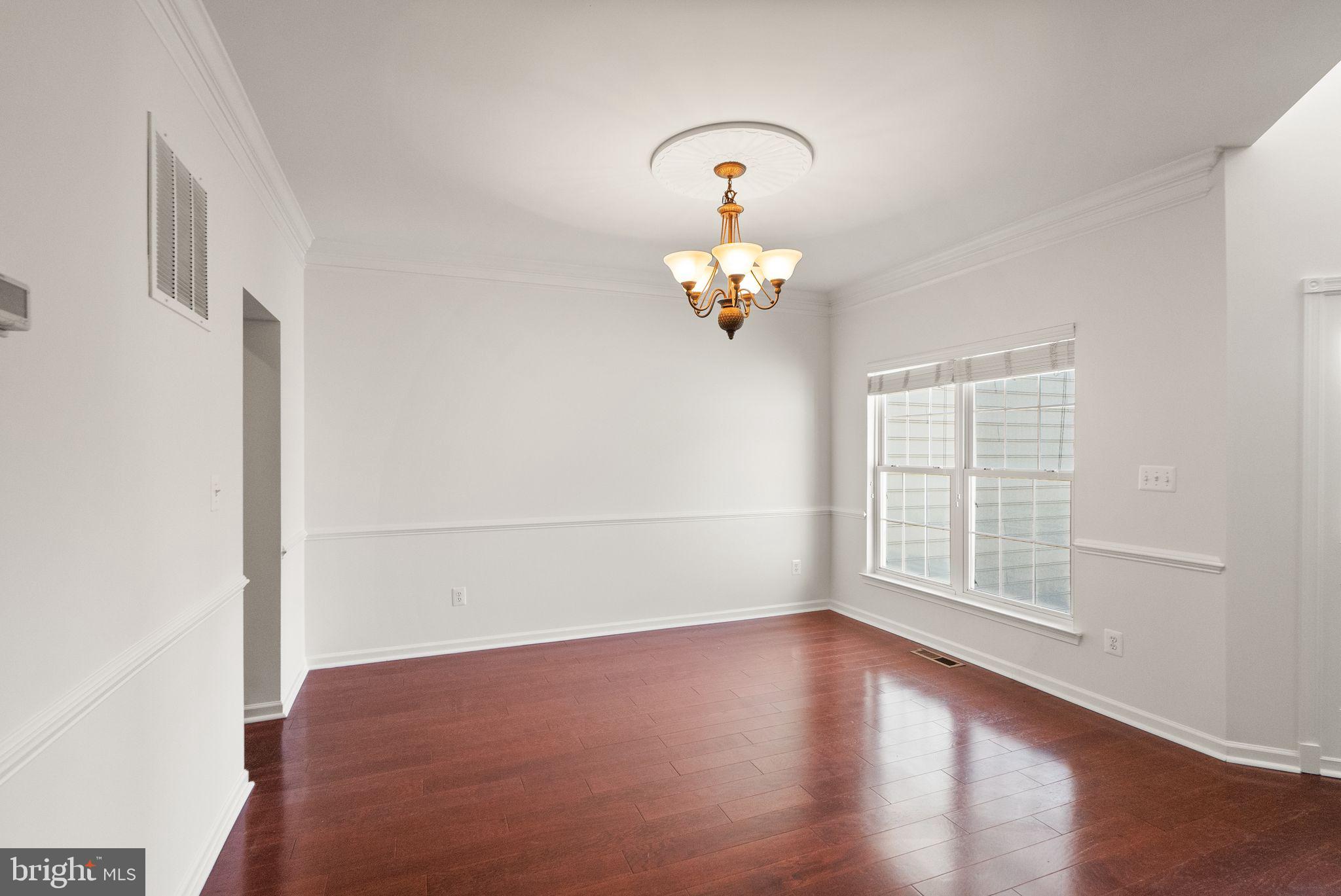 SOUTH RIDING - Residential