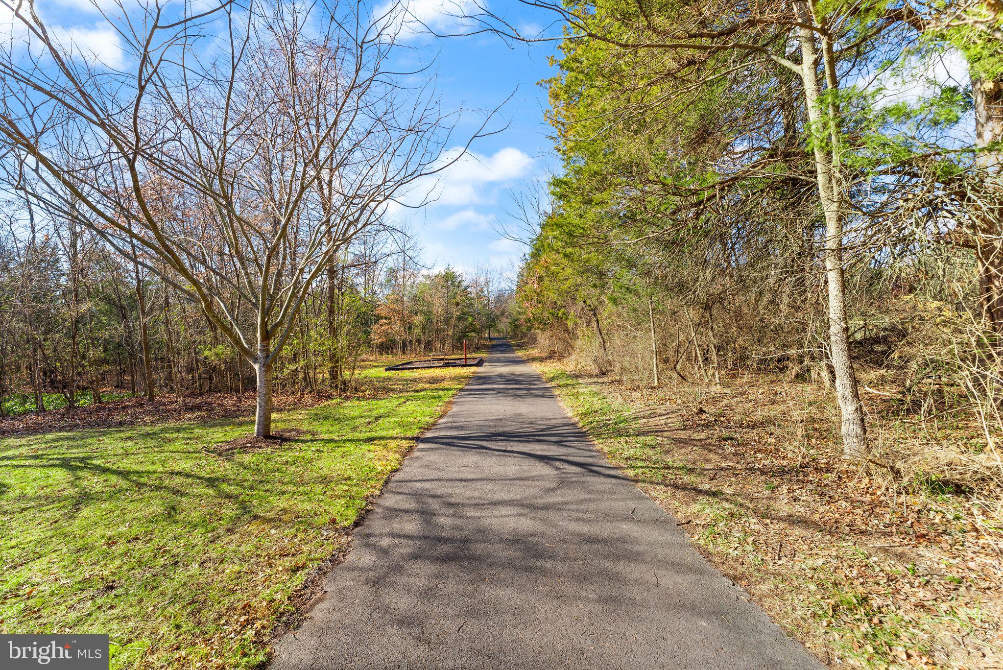 SOUTH RIDING - Residential
