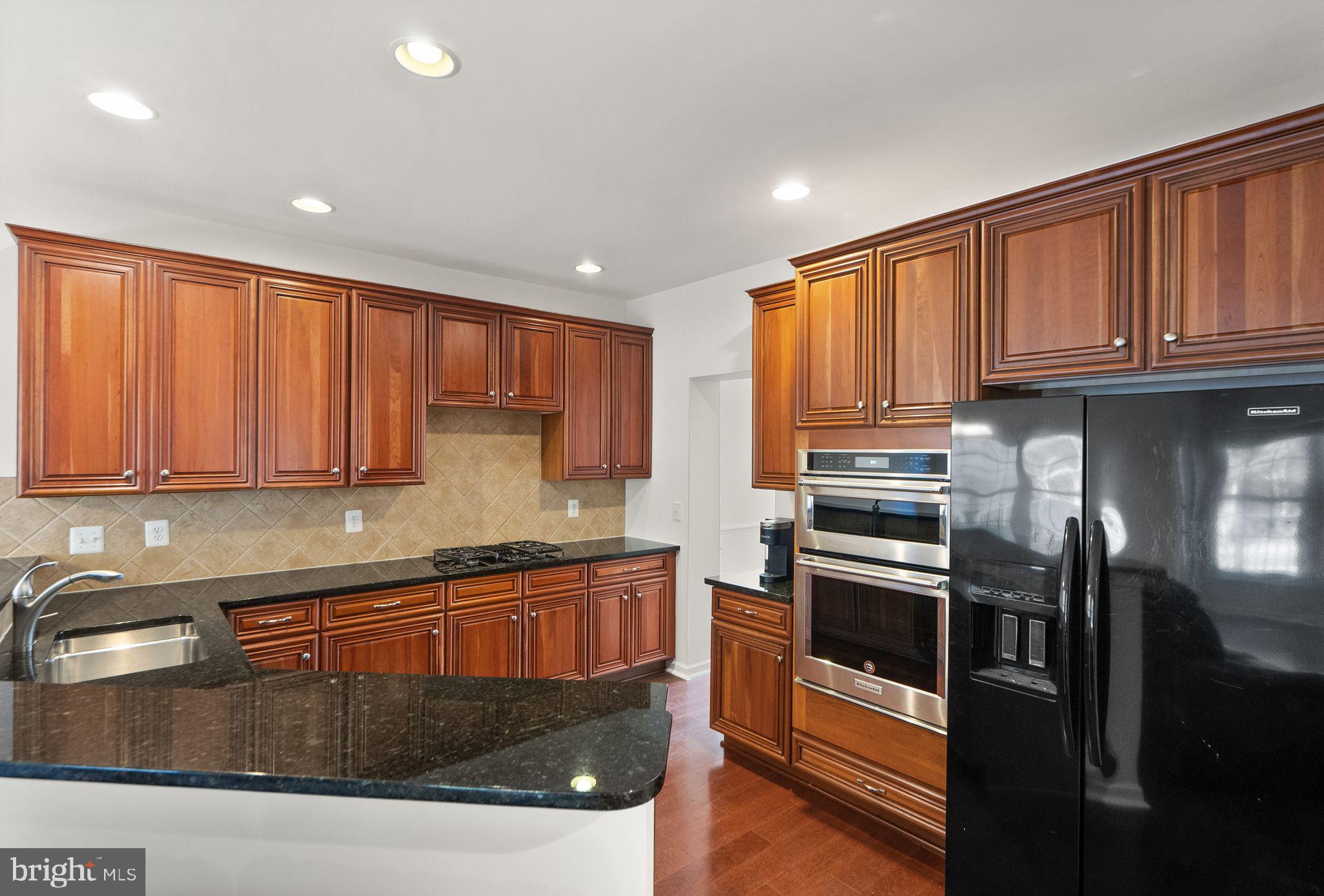 SOUTH RIDING - Residential