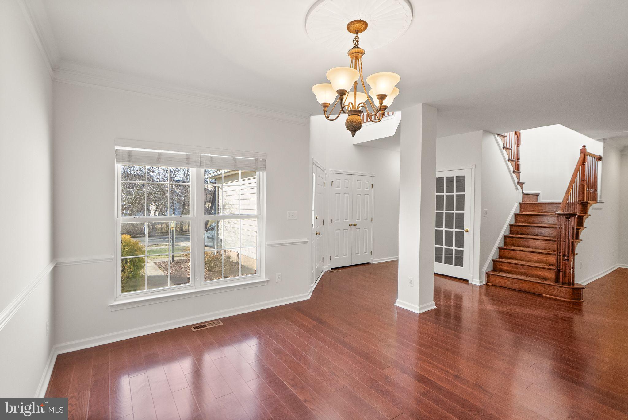 SOUTH RIDING - Residential