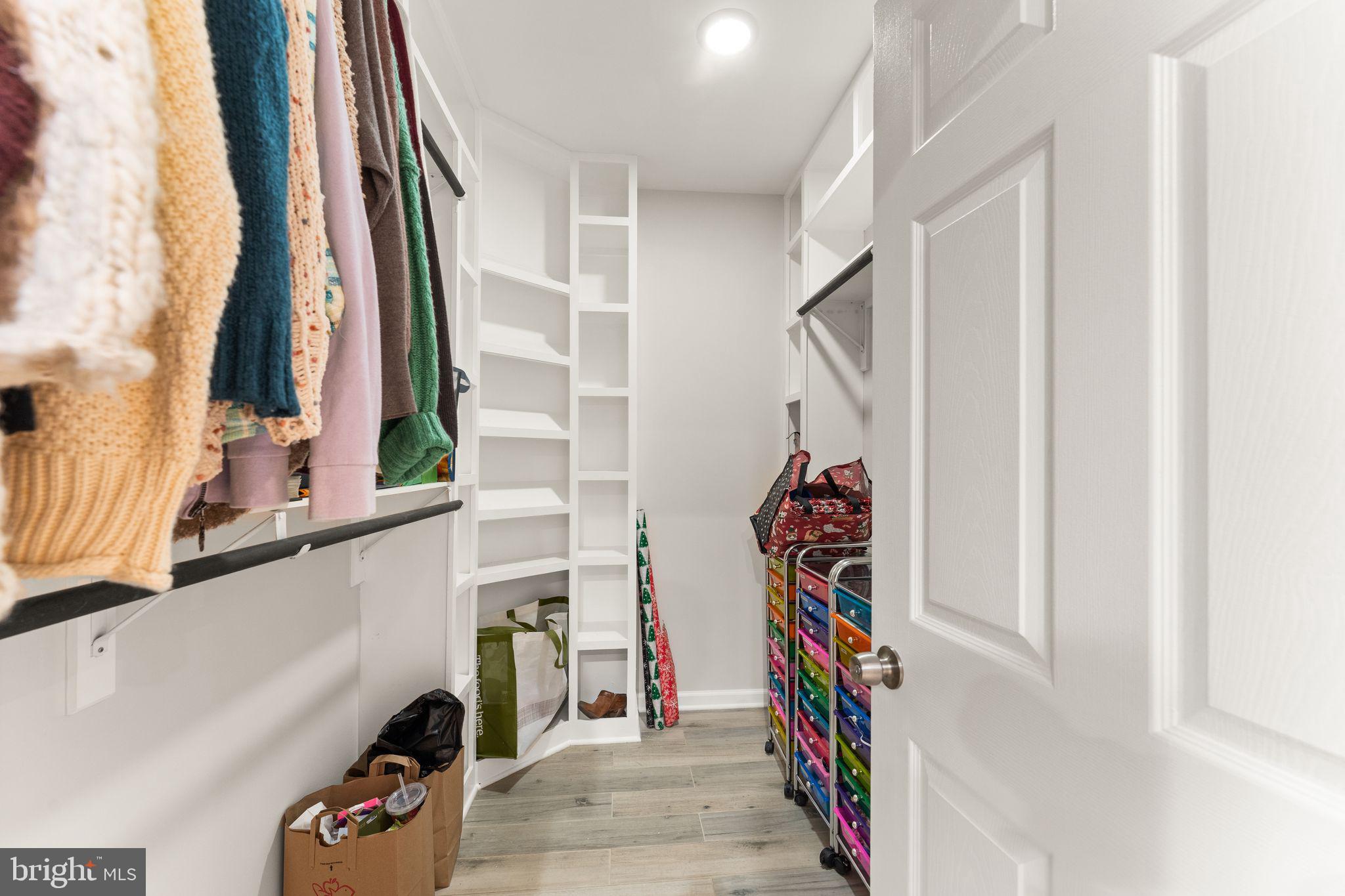 SOUTH RIDING - Residential