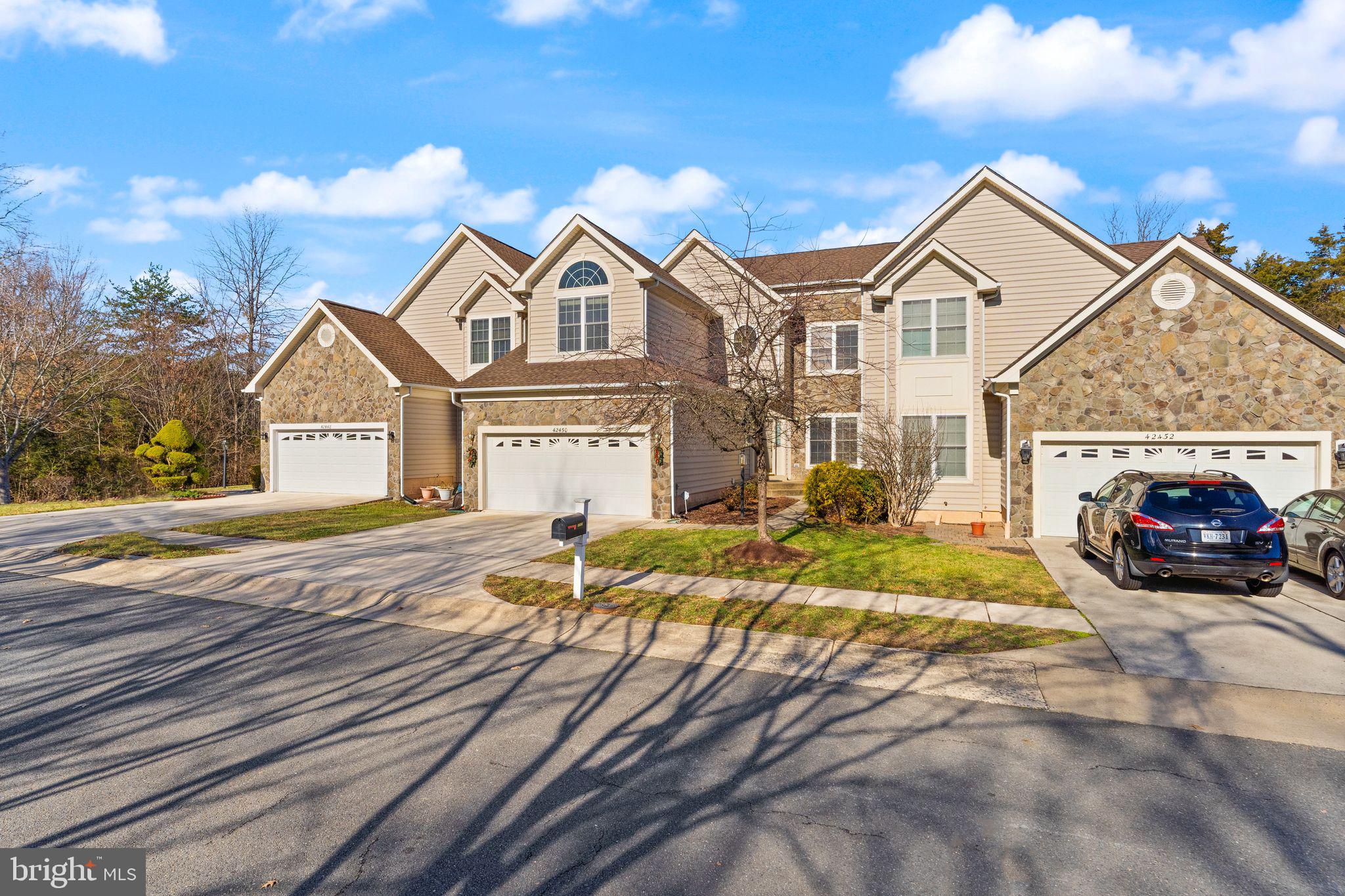 SOUTH RIDING - Residential