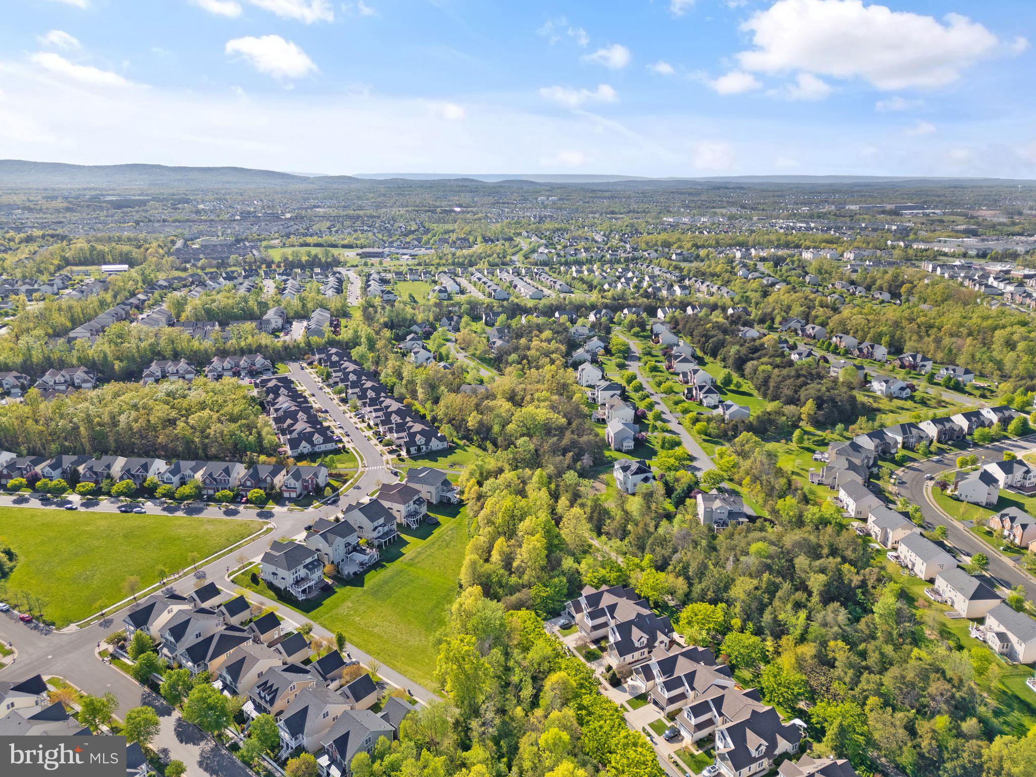 SOUTH RIDING - Residential