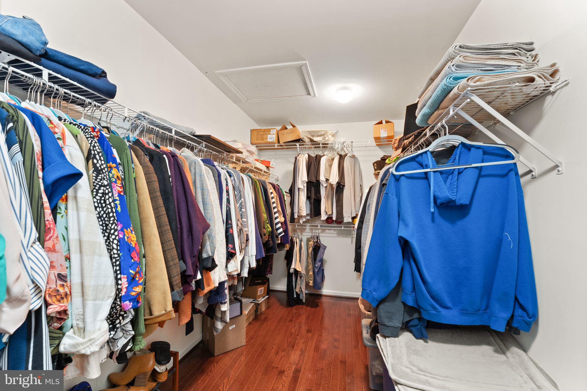 SOUTH RIDING - Residential