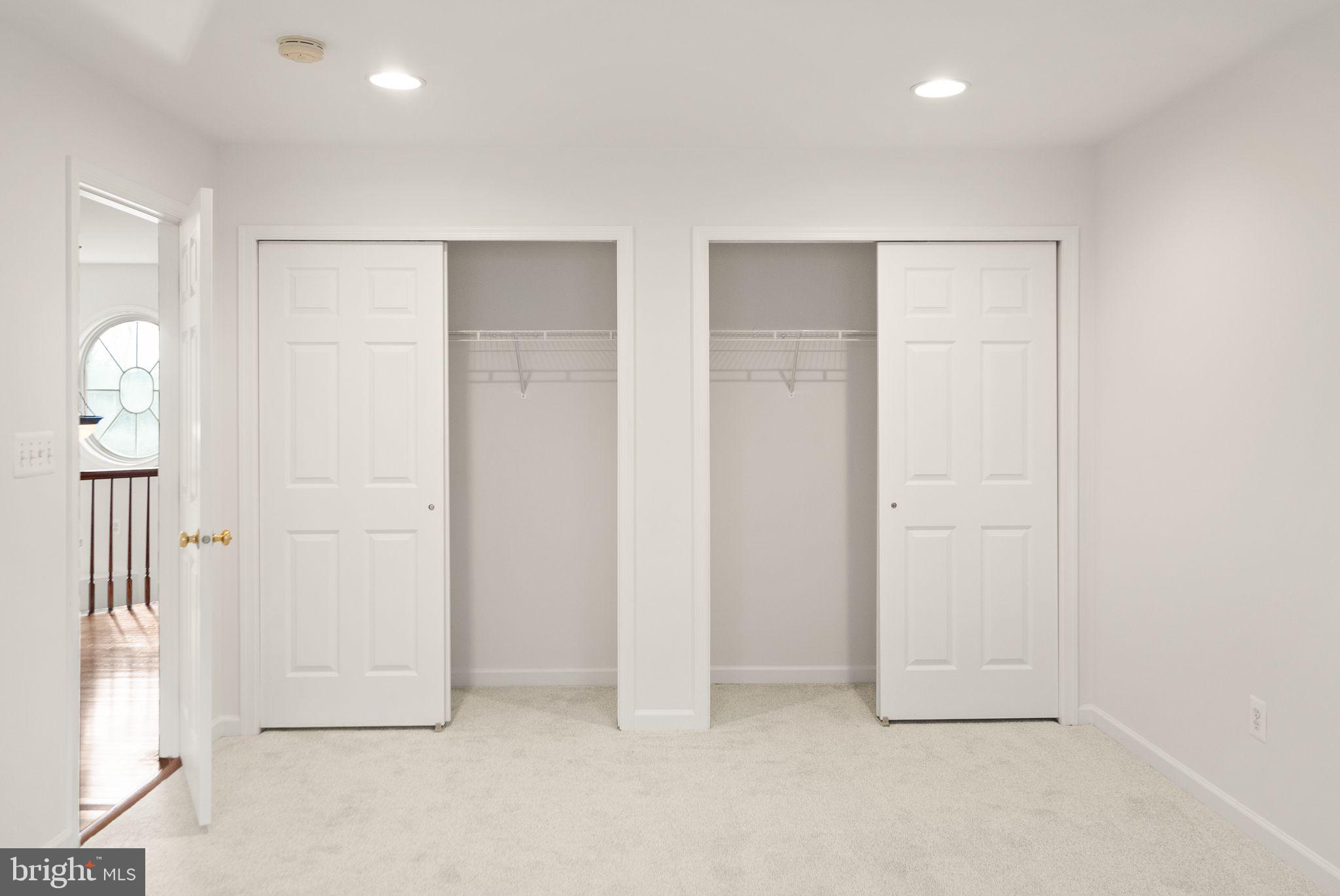 SOUTH RIDING - Residential