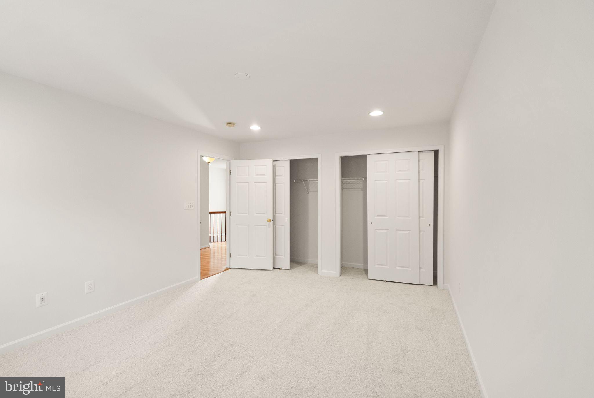 SOUTH RIDING - Residential