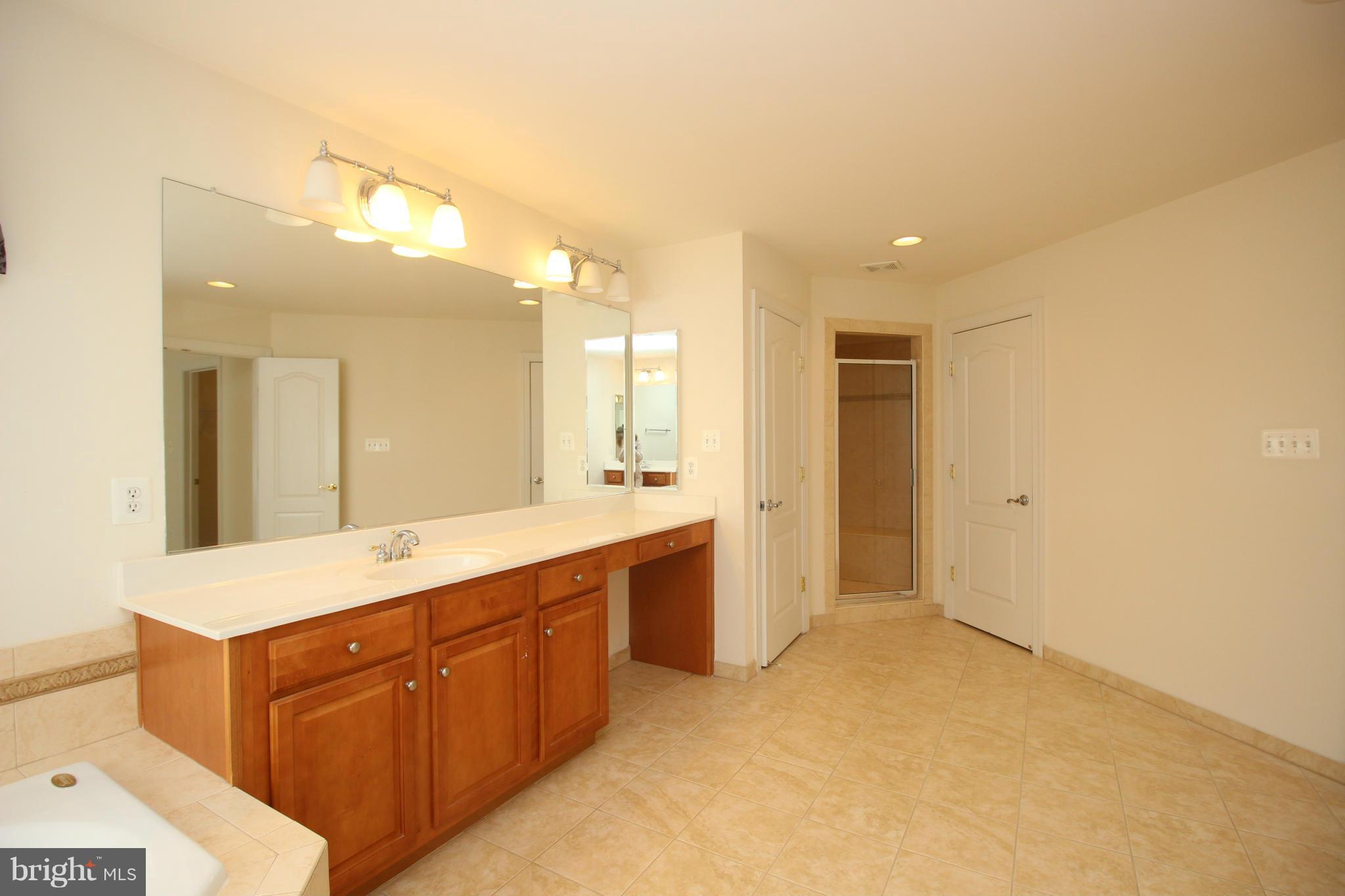 LANSDOWNE ON THE POTOMAC - Residential Lease