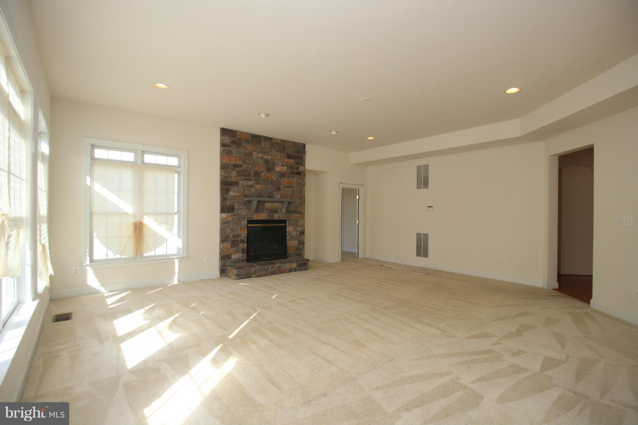 LANSDOWNE ON THE POTOMAC - Residential Lease