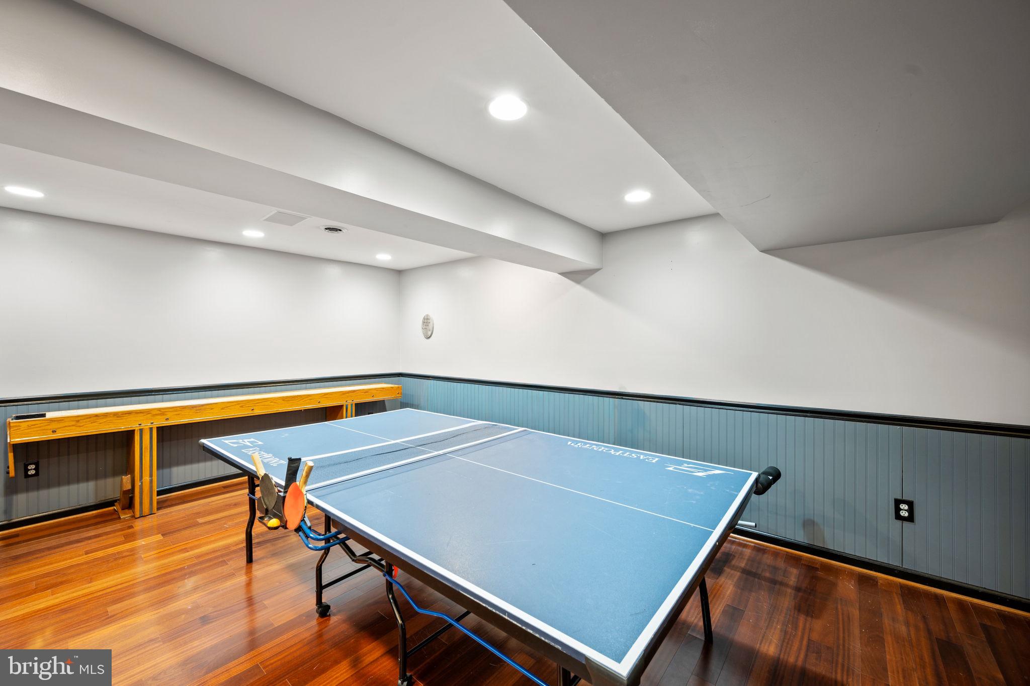 PRIESTFORD OVERLOOK - Residential