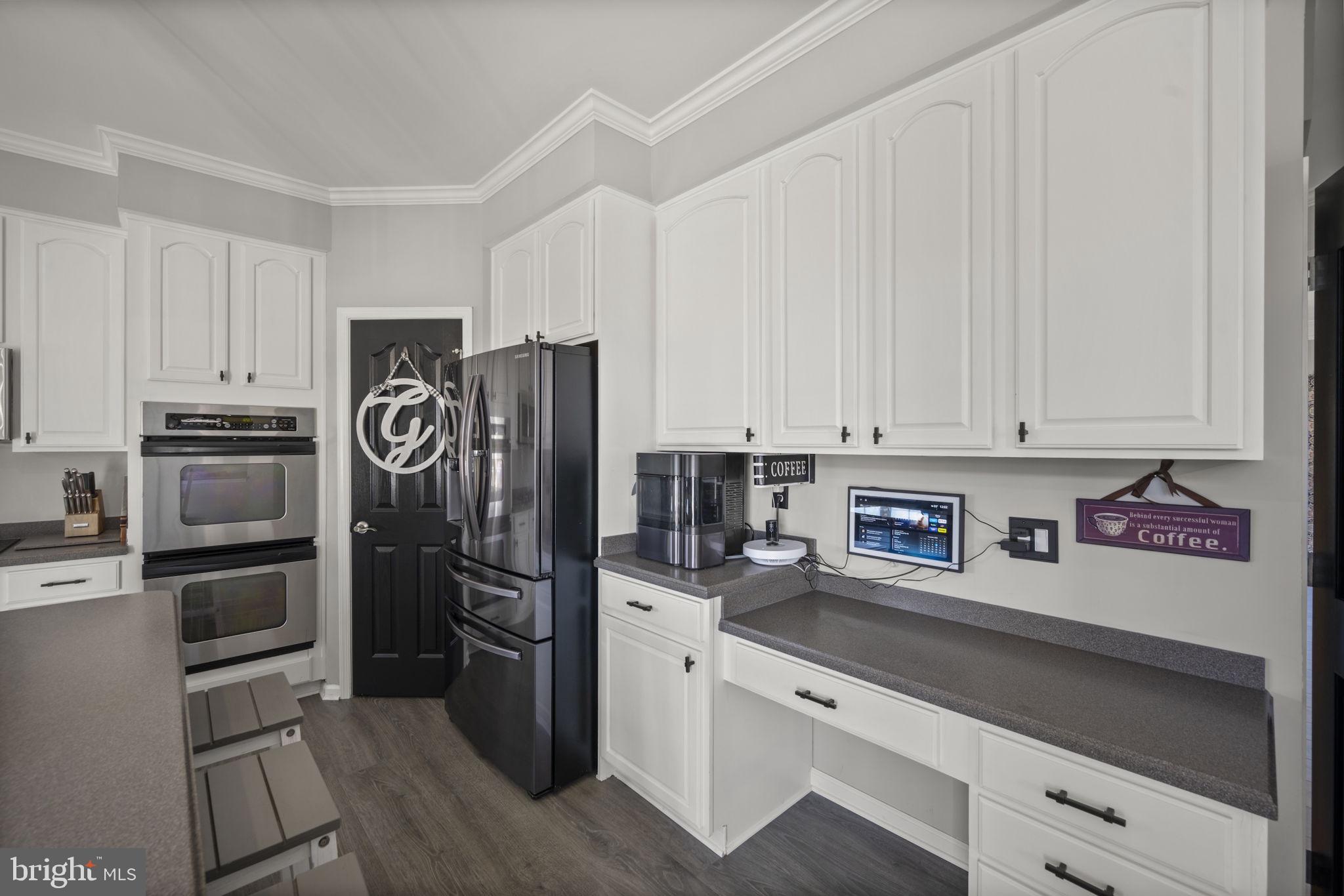 PRIESTFORD OVERLOOK - Residential