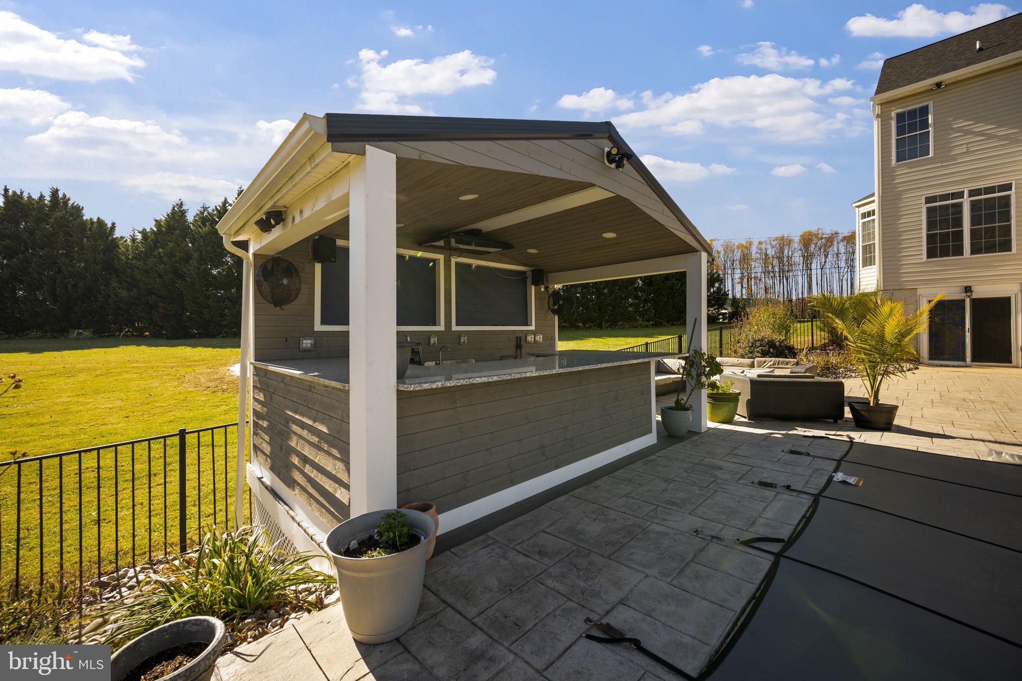 PRIESTFORD OVERLOOK - Residential