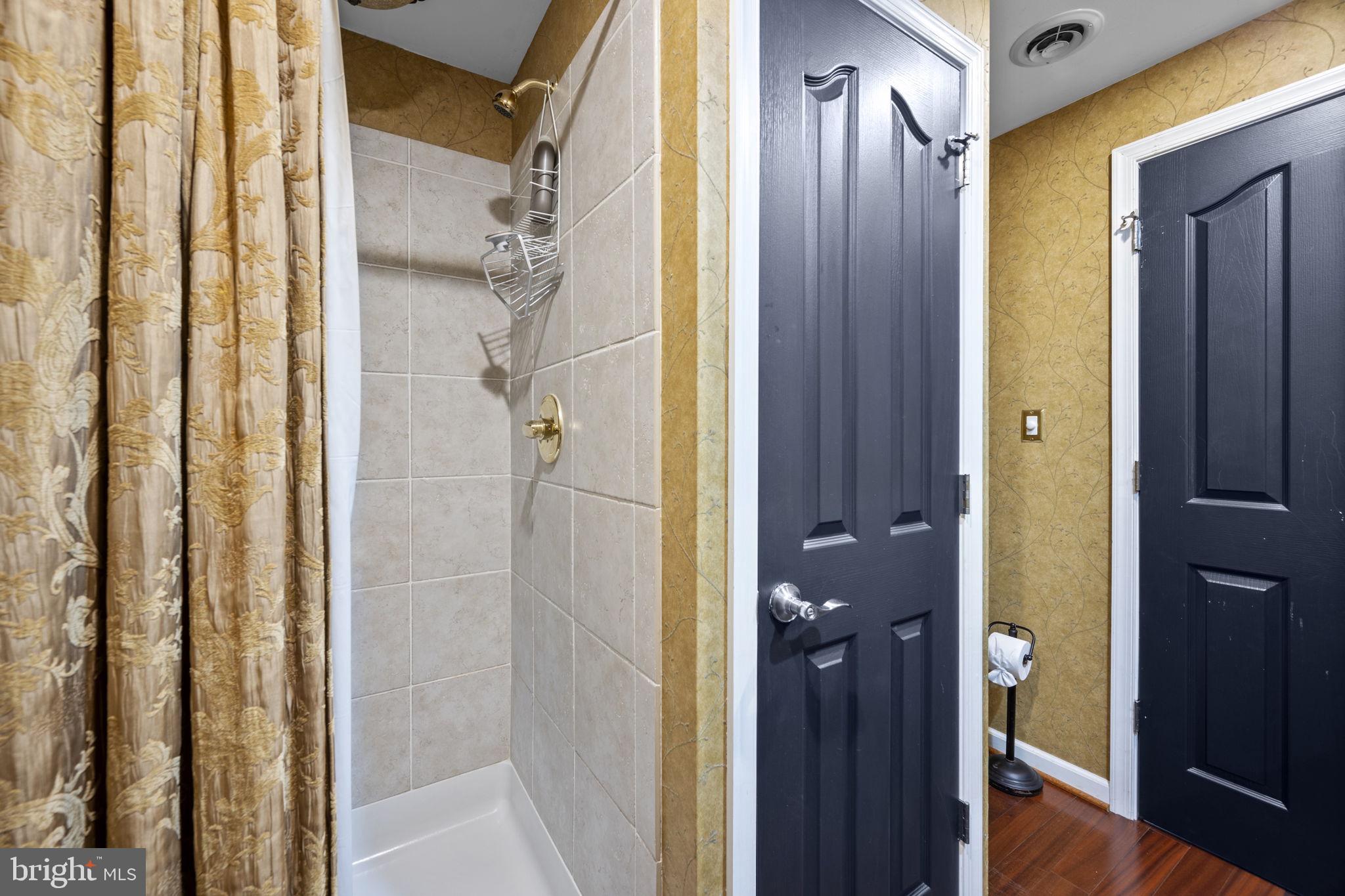 PRIESTFORD OVERLOOK - Residential