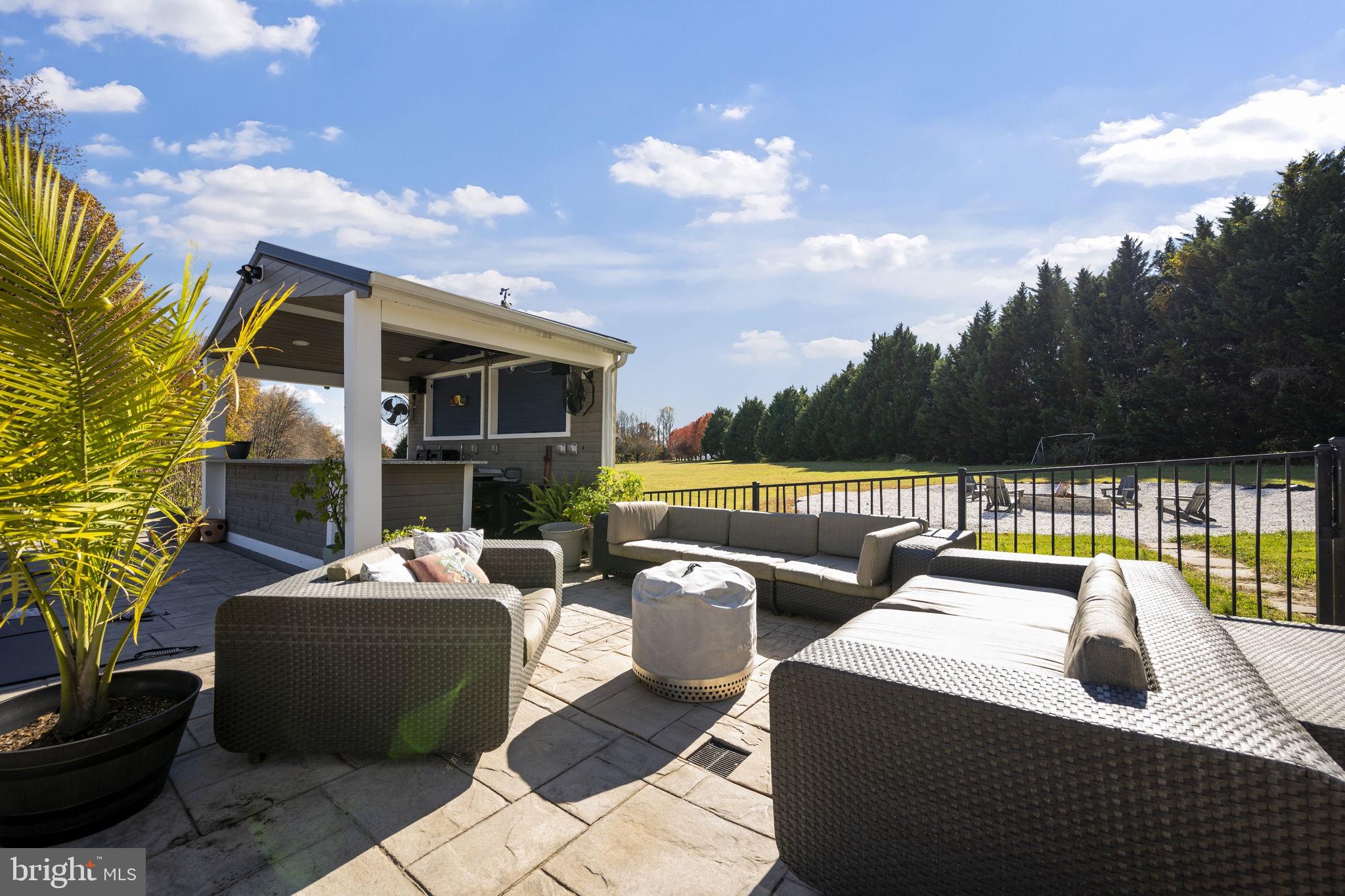 PRIESTFORD OVERLOOK - Residential