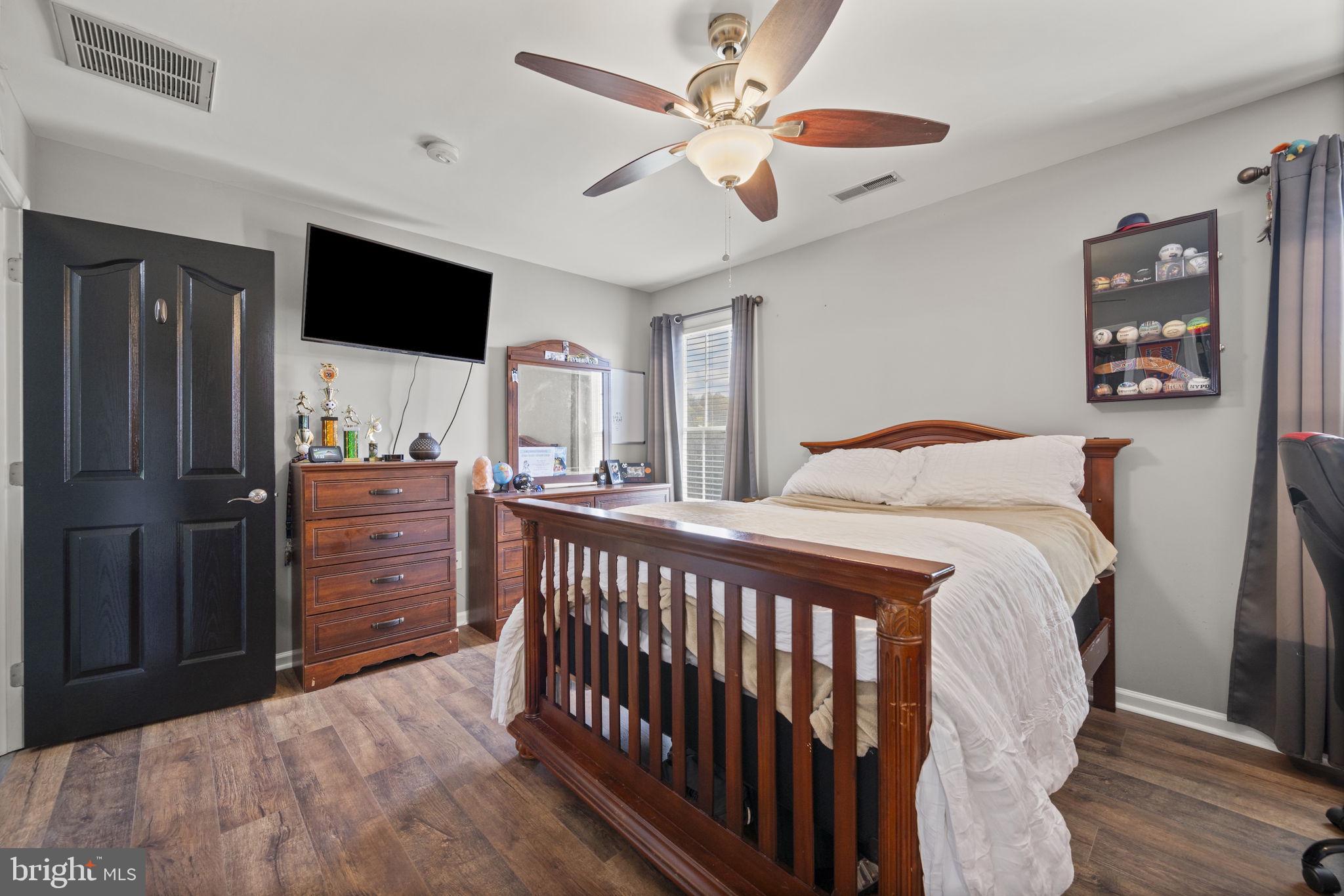 PRIESTFORD OVERLOOK - Residential