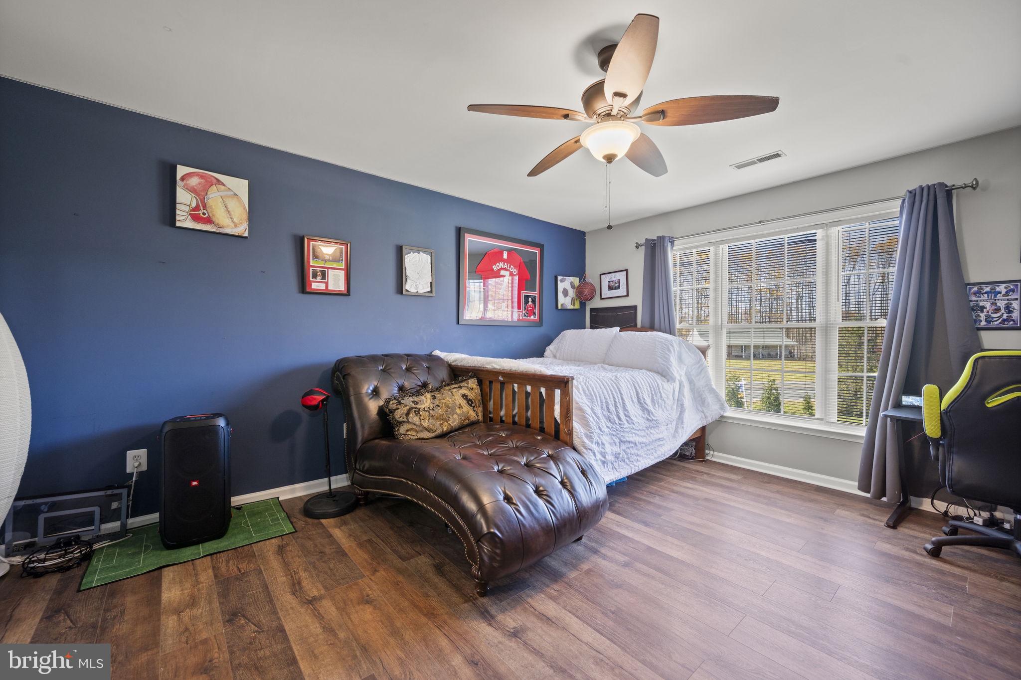 PRIESTFORD OVERLOOK - Residential