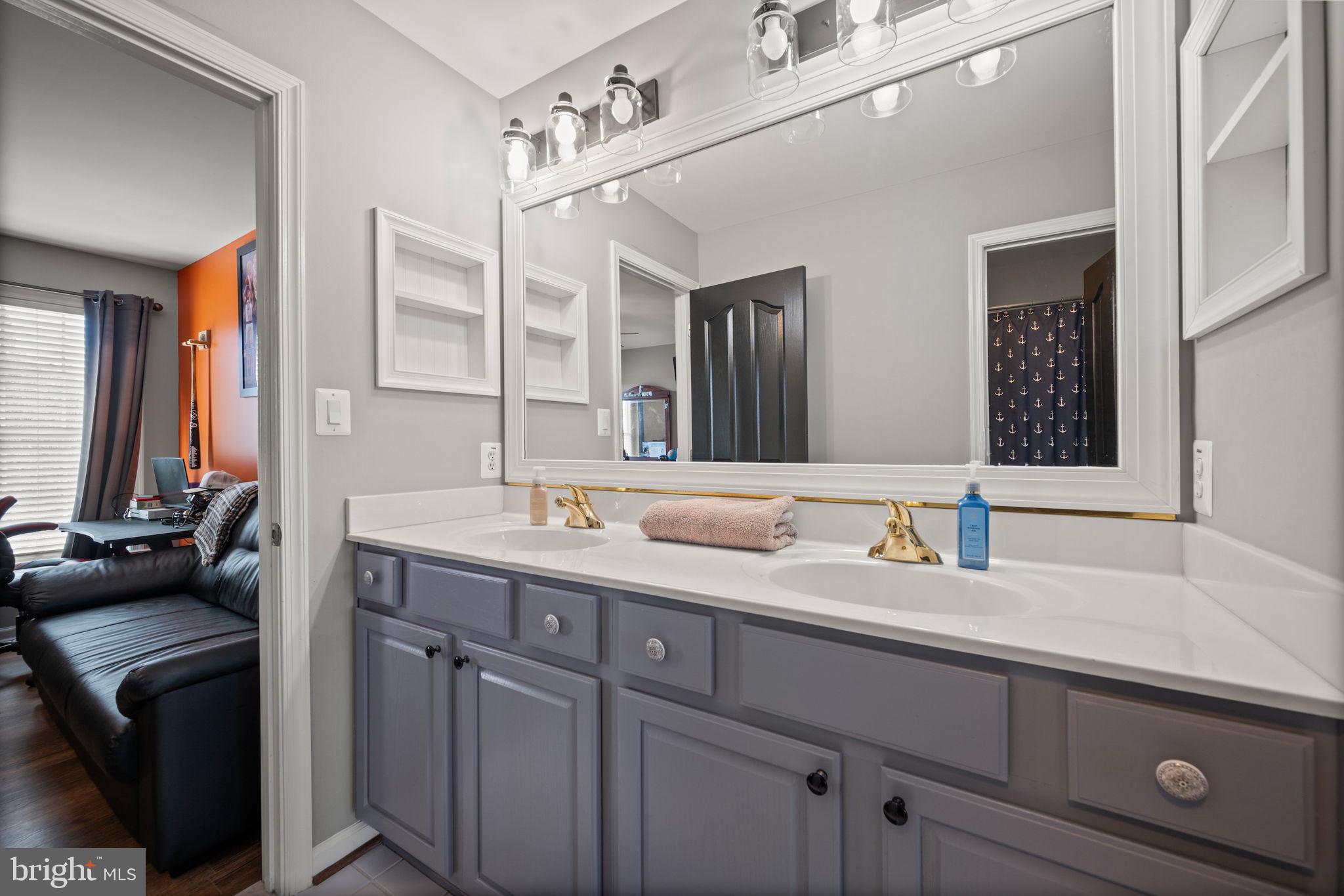 PRIESTFORD OVERLOOK - Residential