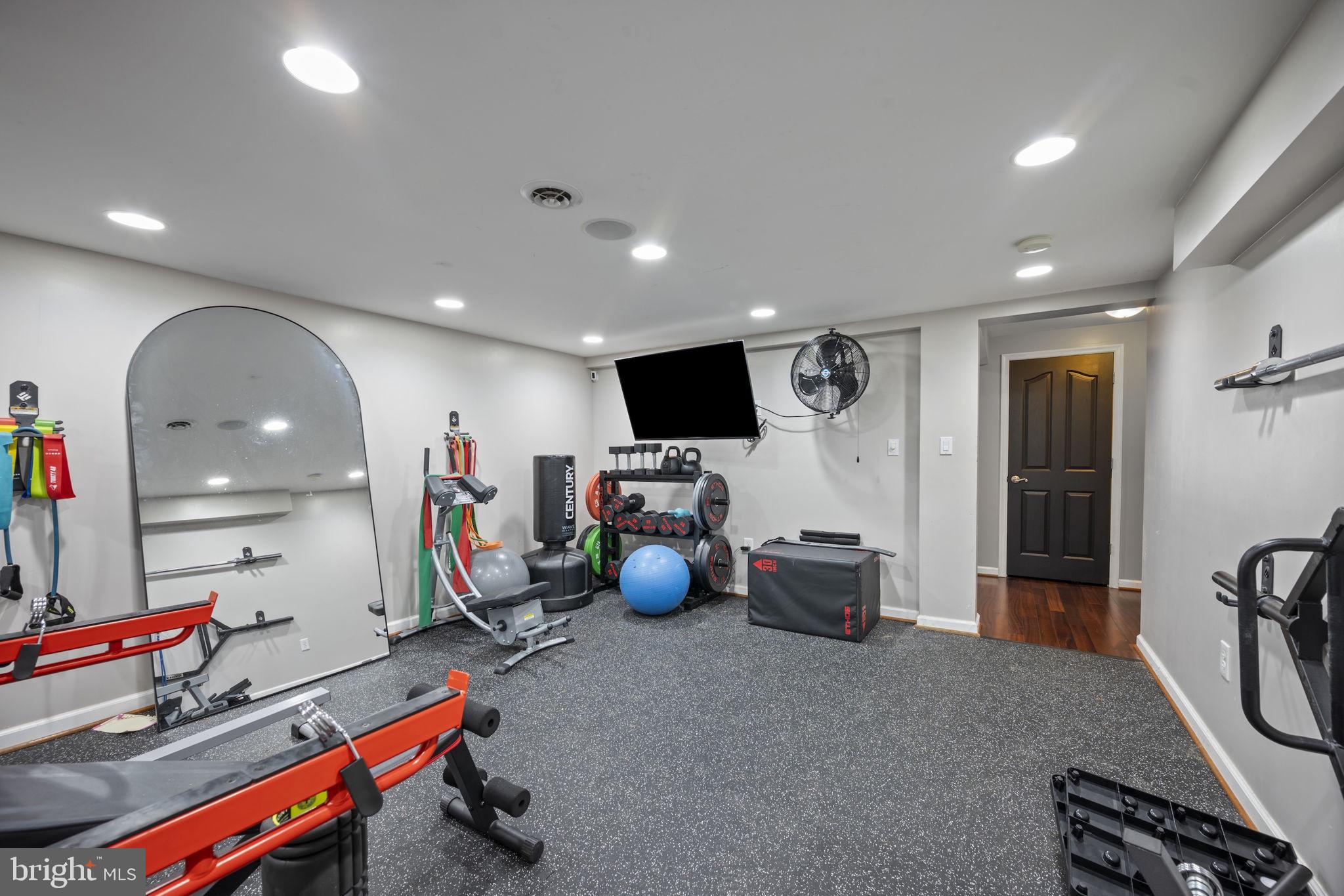 PRIESTFORD OVERLOOK - Residential