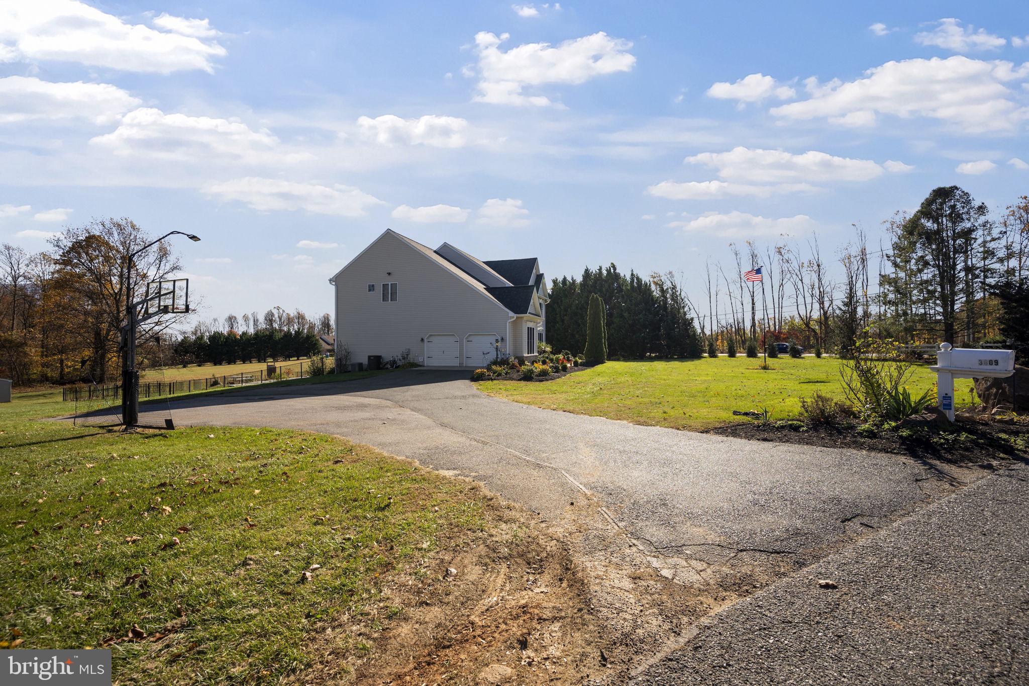 PRIESTFORD OVERLOOK - Residential