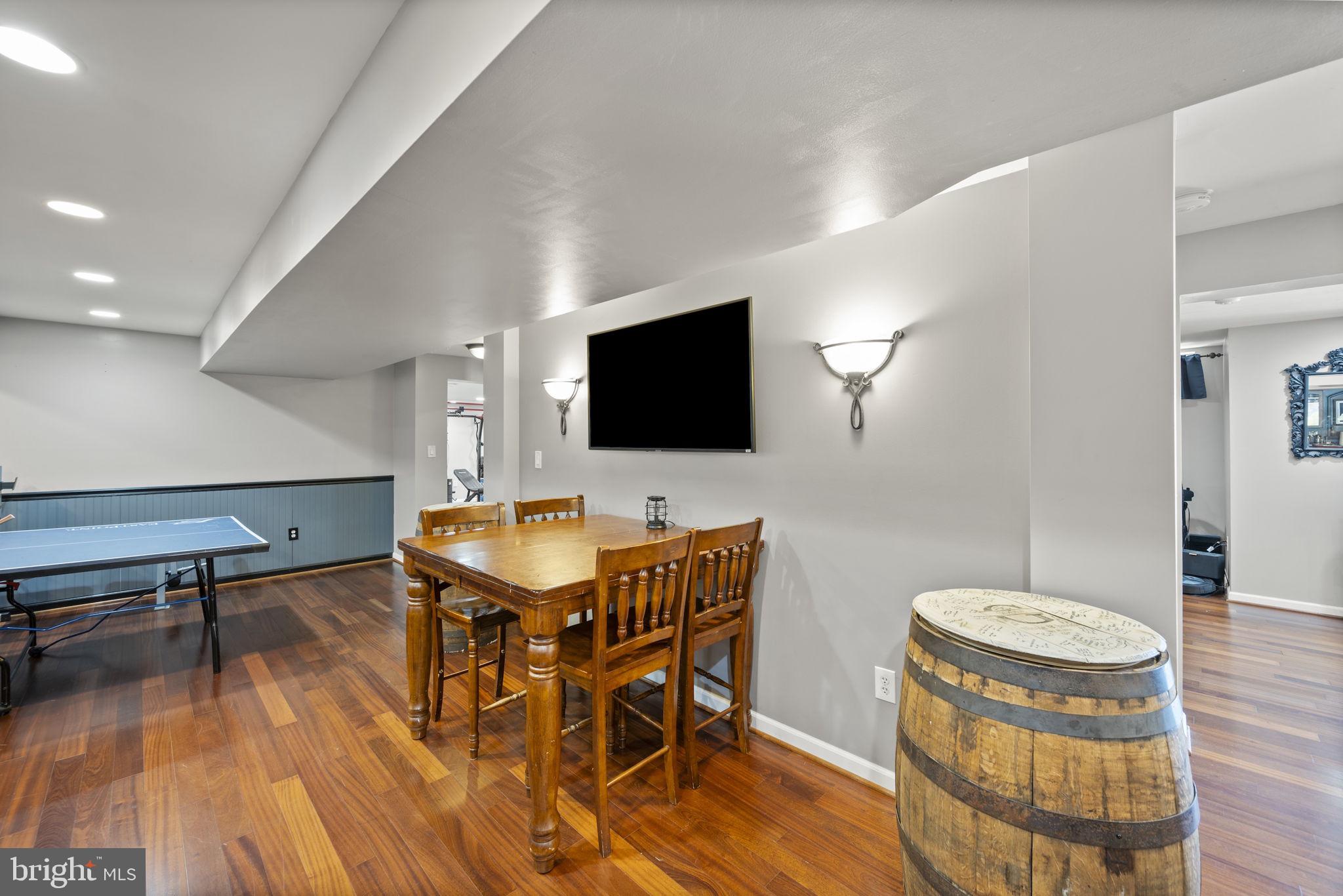 PRIESTFORD OVERLOOK - Residential