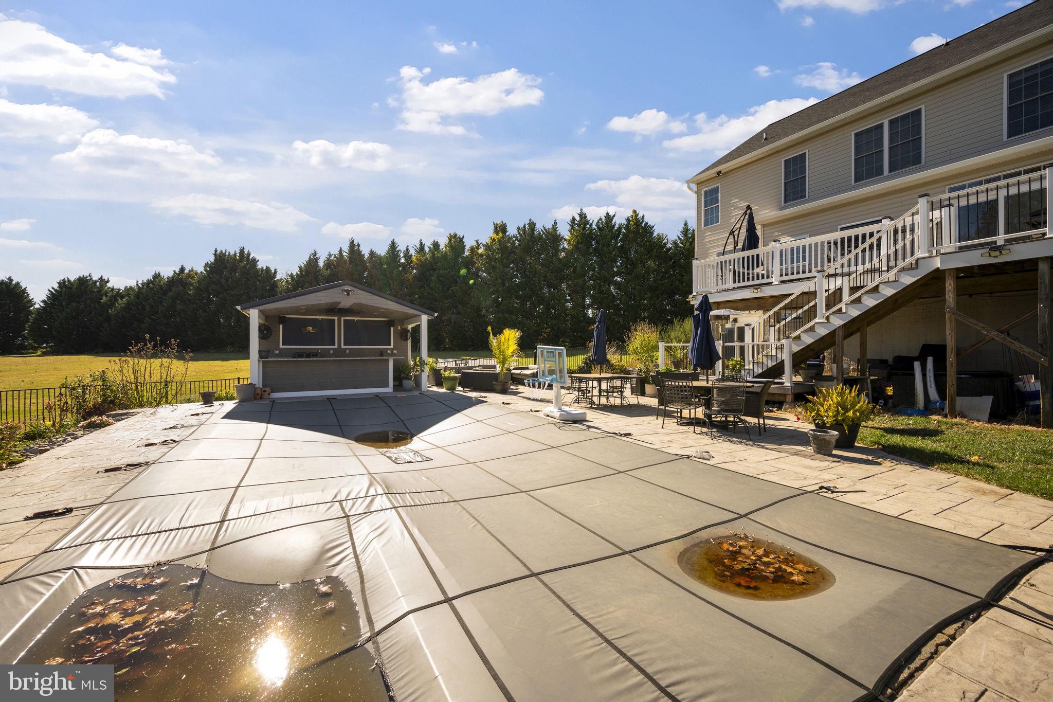 PRIESTFORD OVERLOOK - Residential