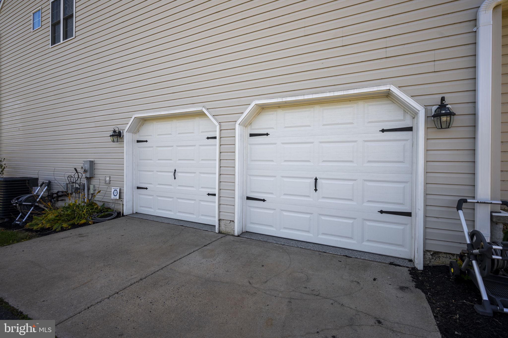 PRIESTFORD OVERLOOK - Residential