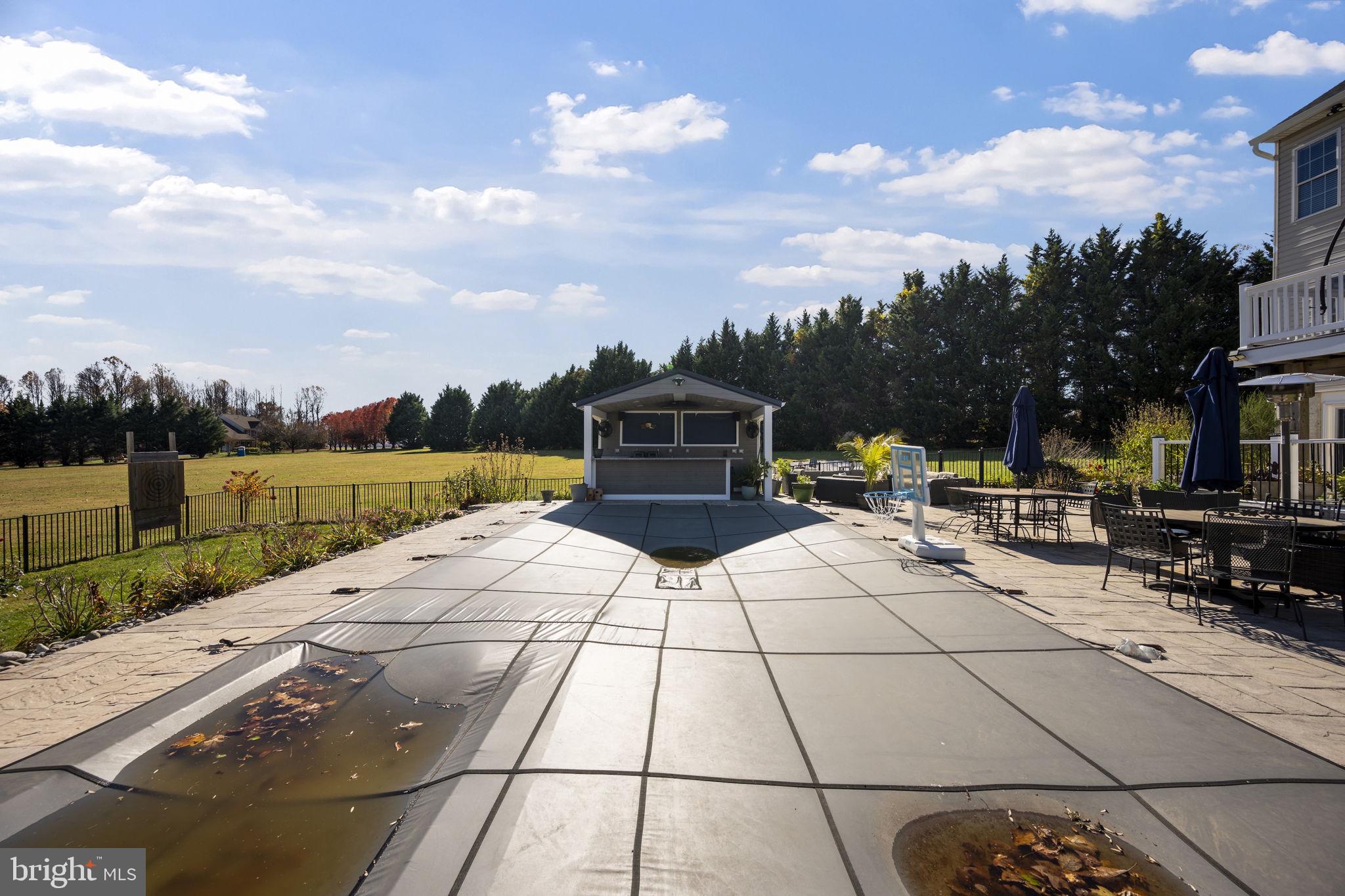 PRIESTFORD OVERLOOK - Residential