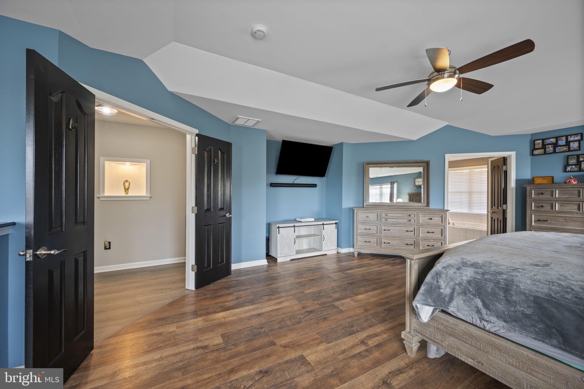 PRIESTFORD OVERLOOK - Residential