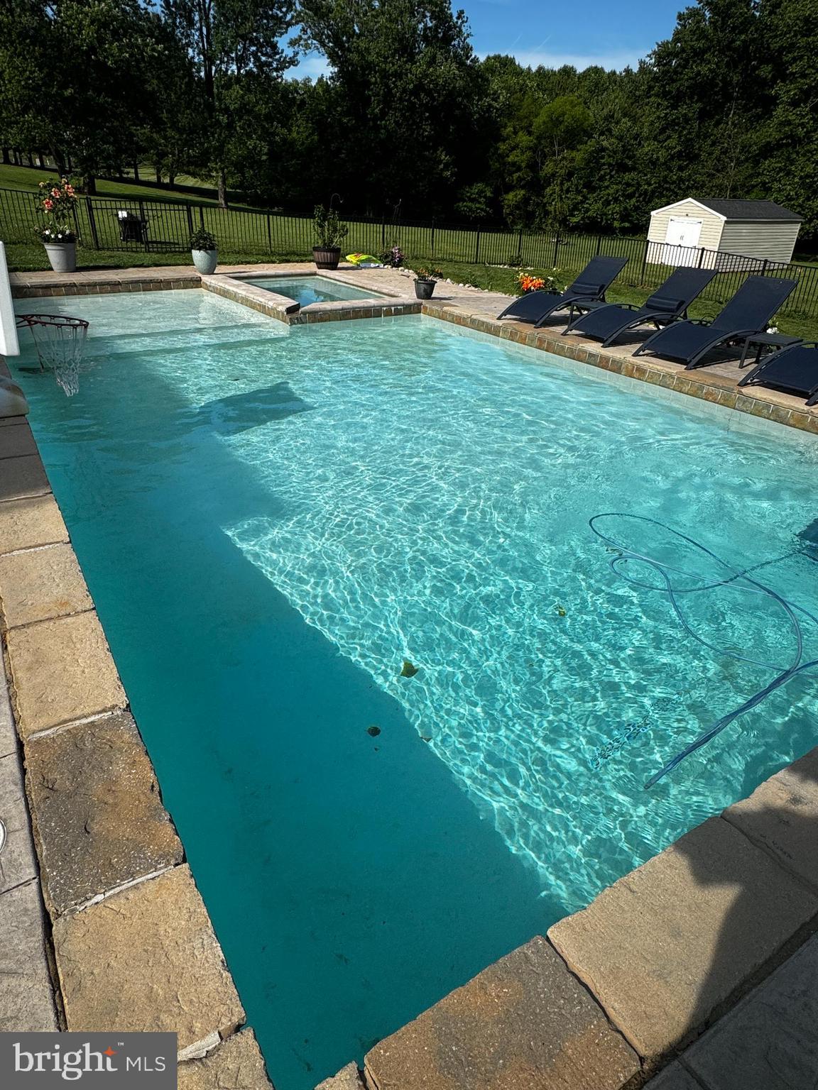 PRIESTFORD OVERLOOK - Residential