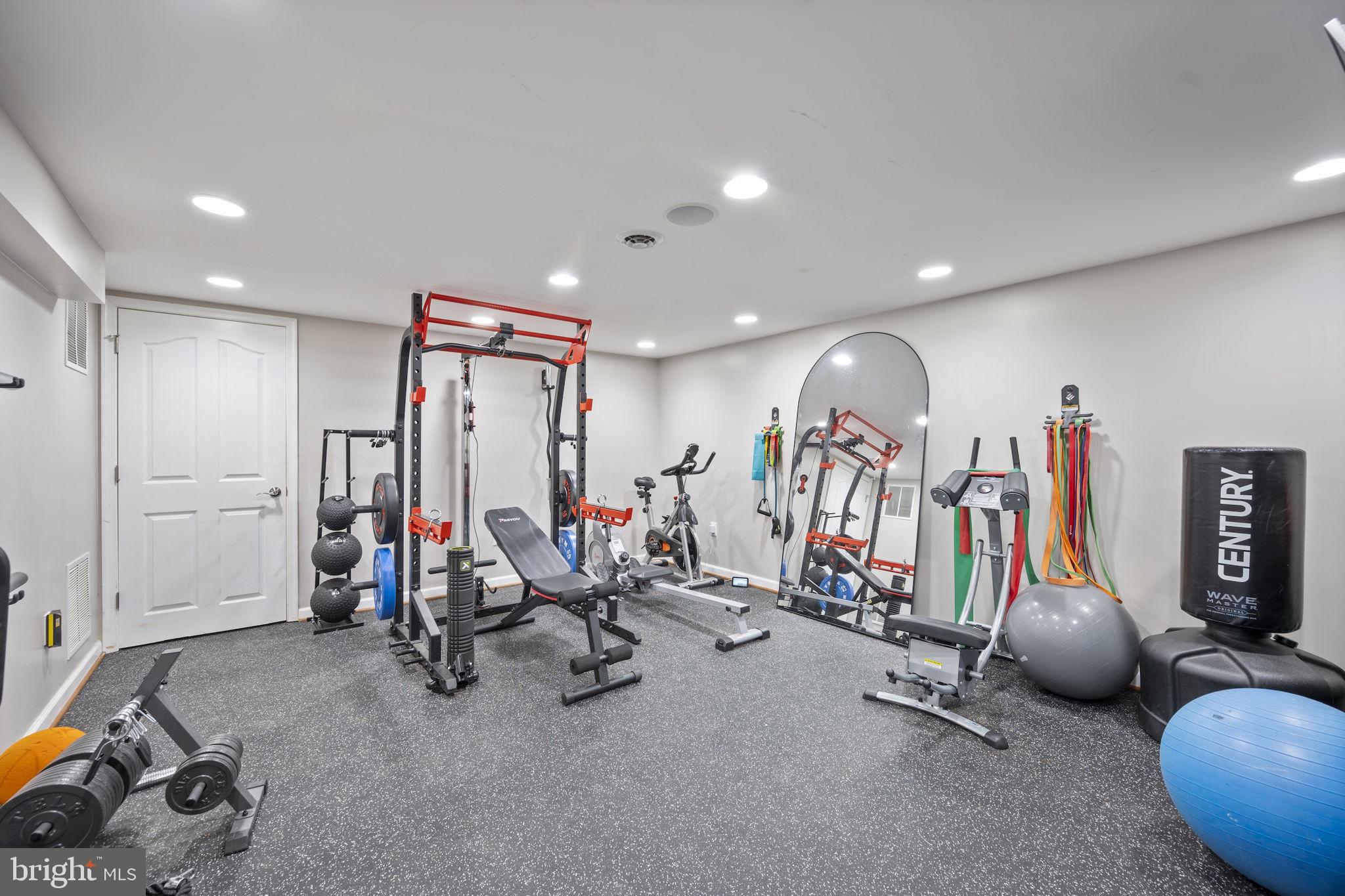 PRIESTFORD OVERLOOK - Residential