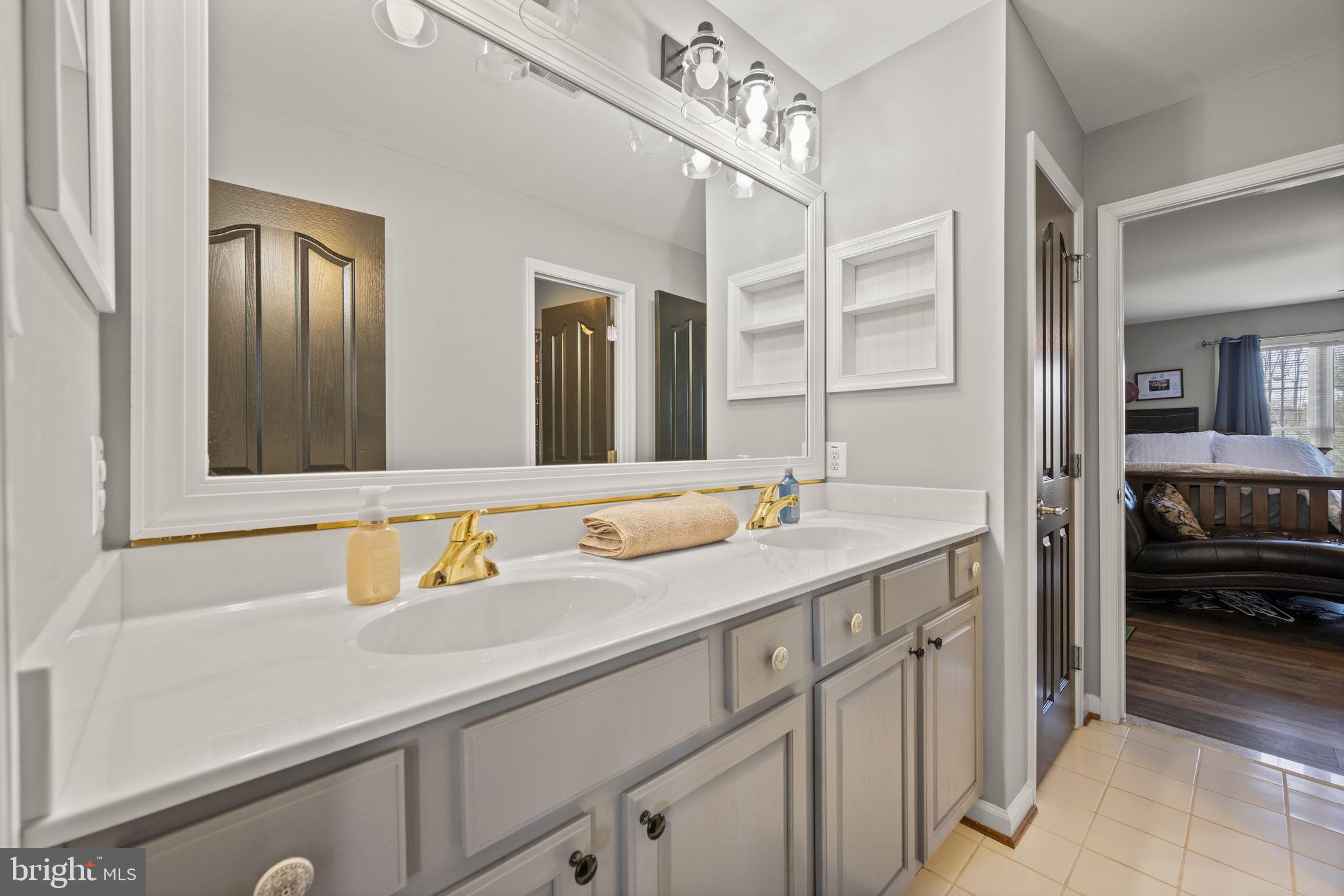 PRIESTFORD OVERLOOK - Residential